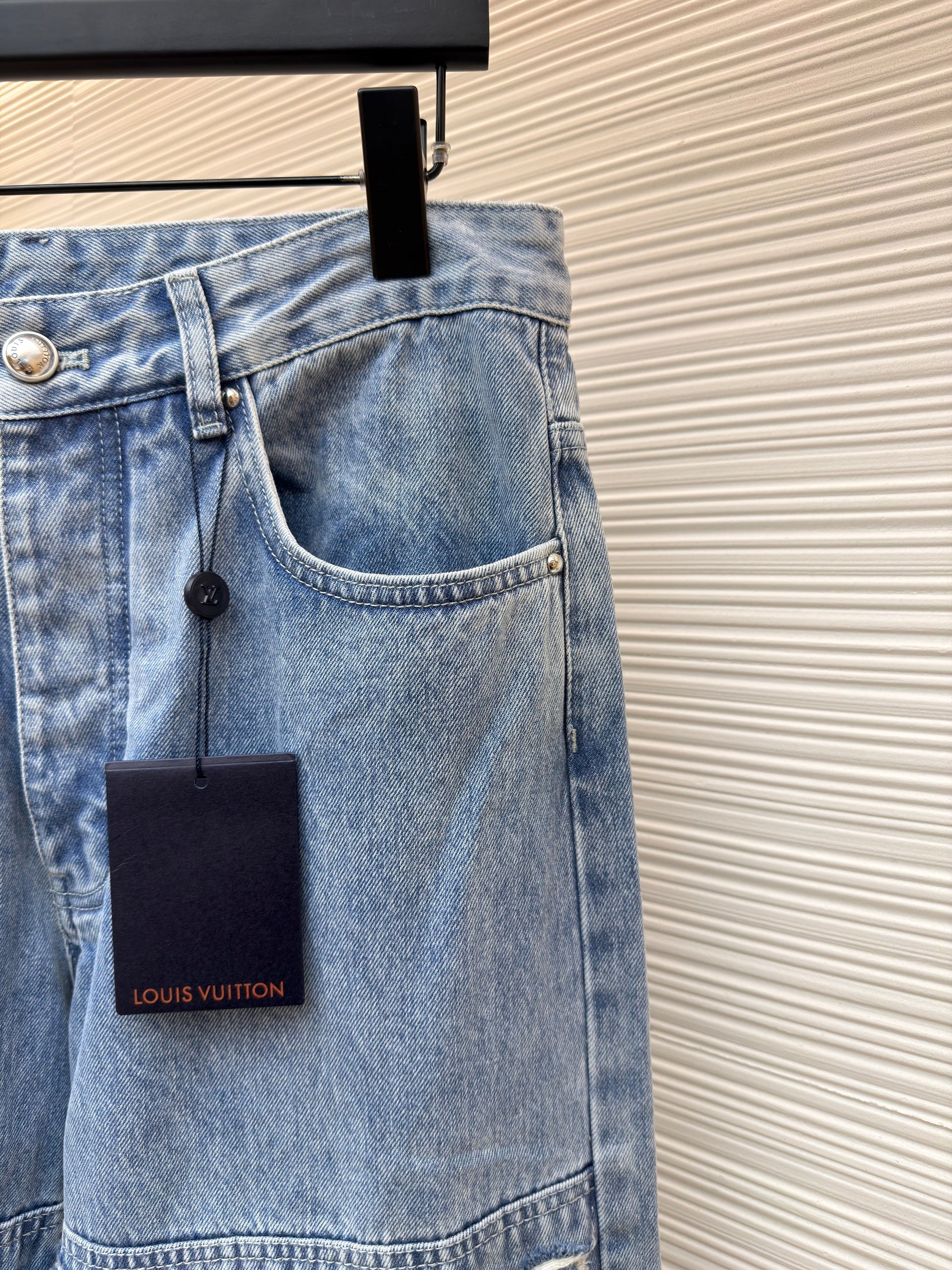 LOU JEANS
