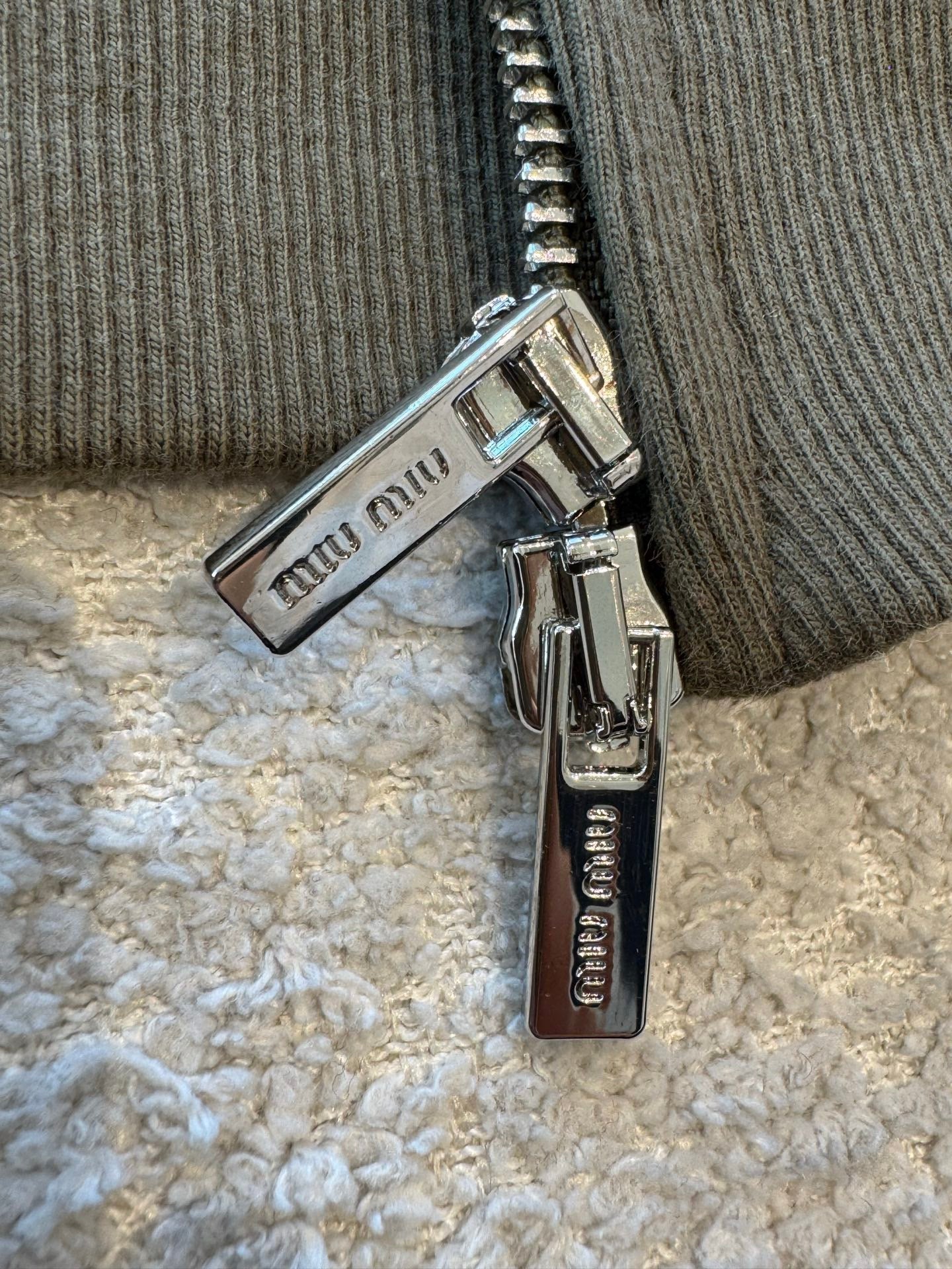 MIU M ZIP HOODIE