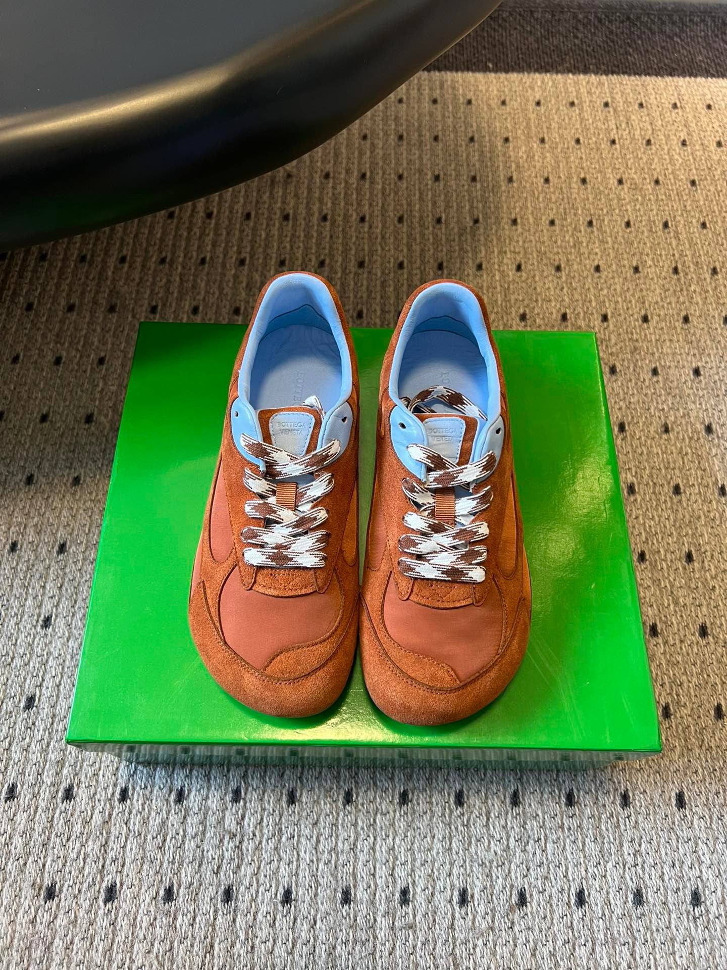 BOTT V ORBIT SNEAKER