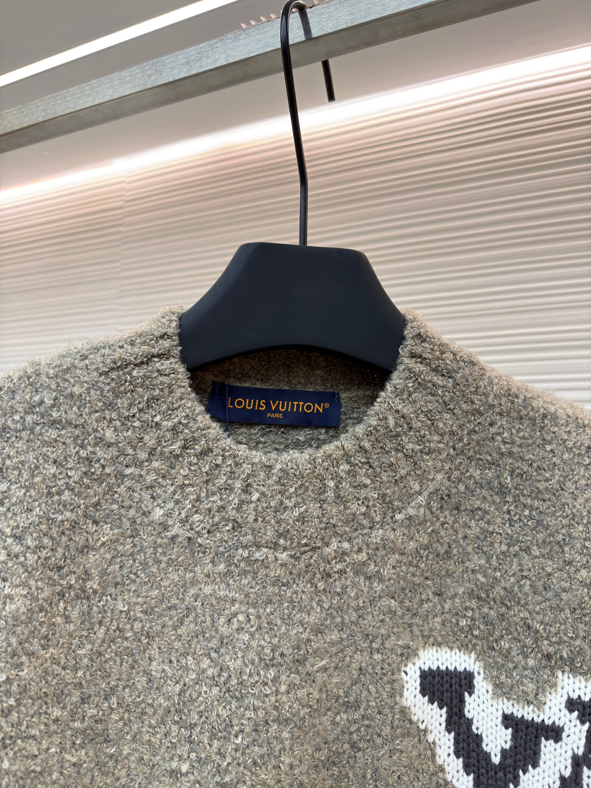 LOU JUMPER