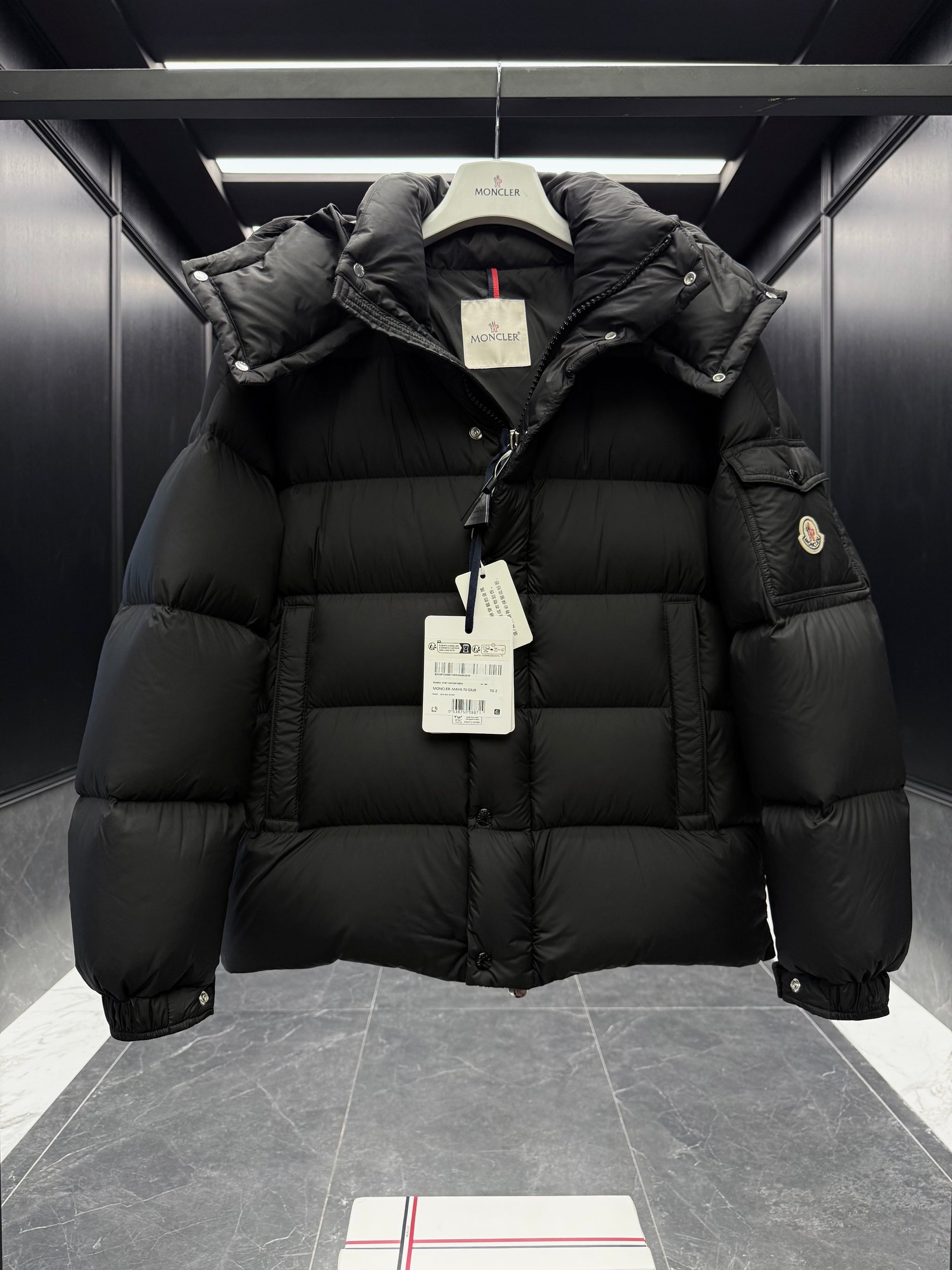 MONC VEZERE JACKET
