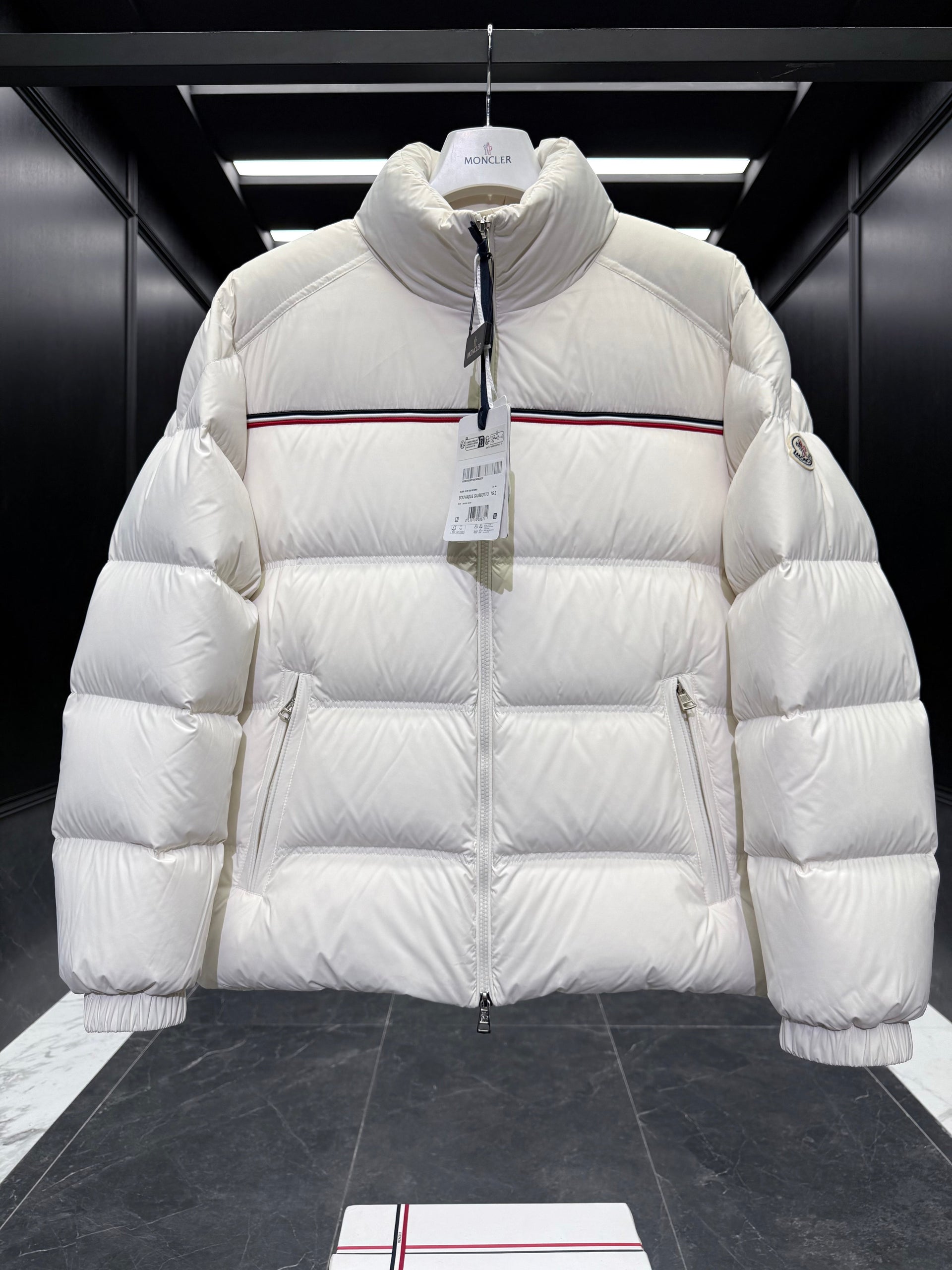 MONC BOUVAQUE JACKET