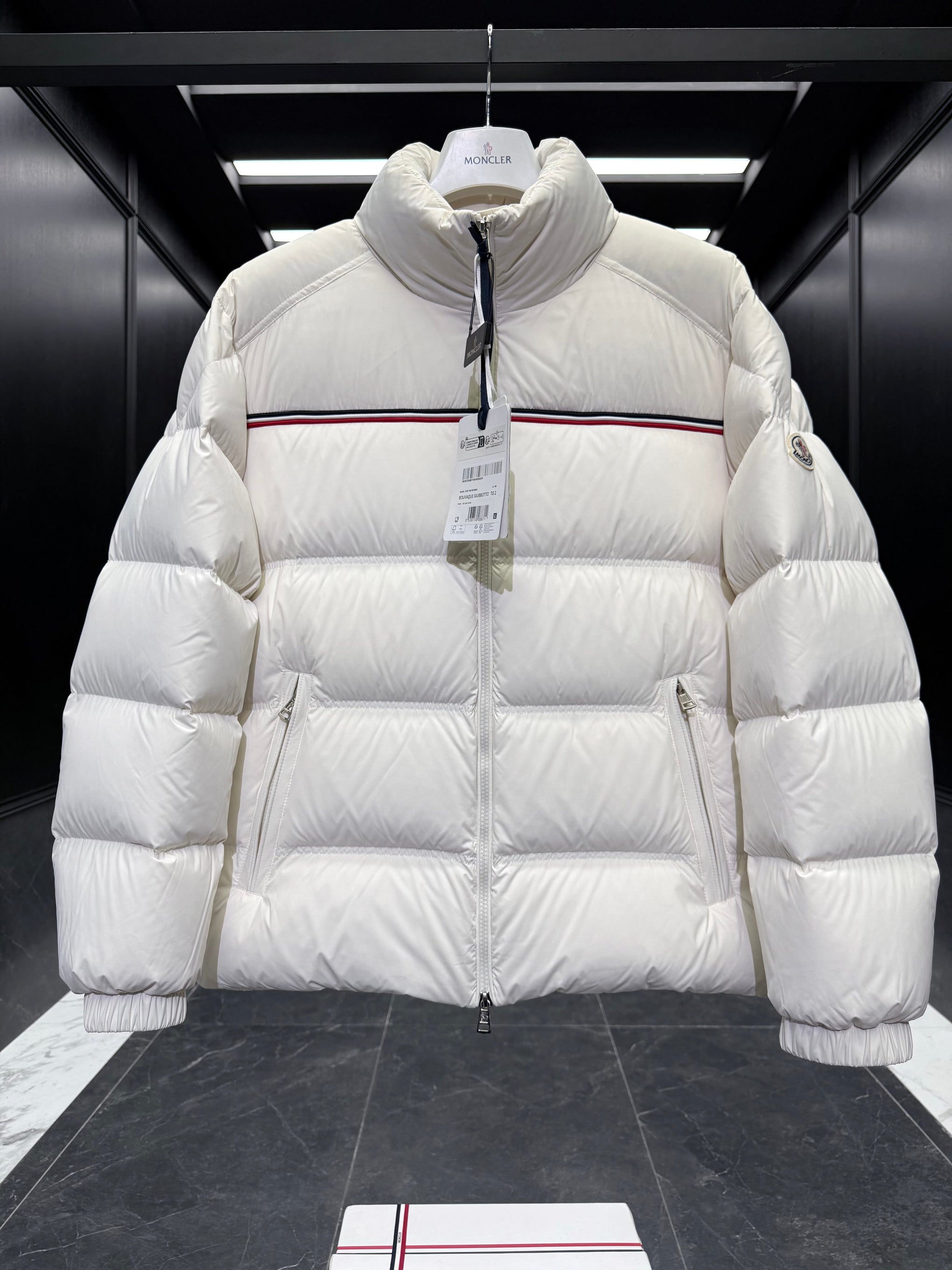 MONC BOUVAQUE JACKET