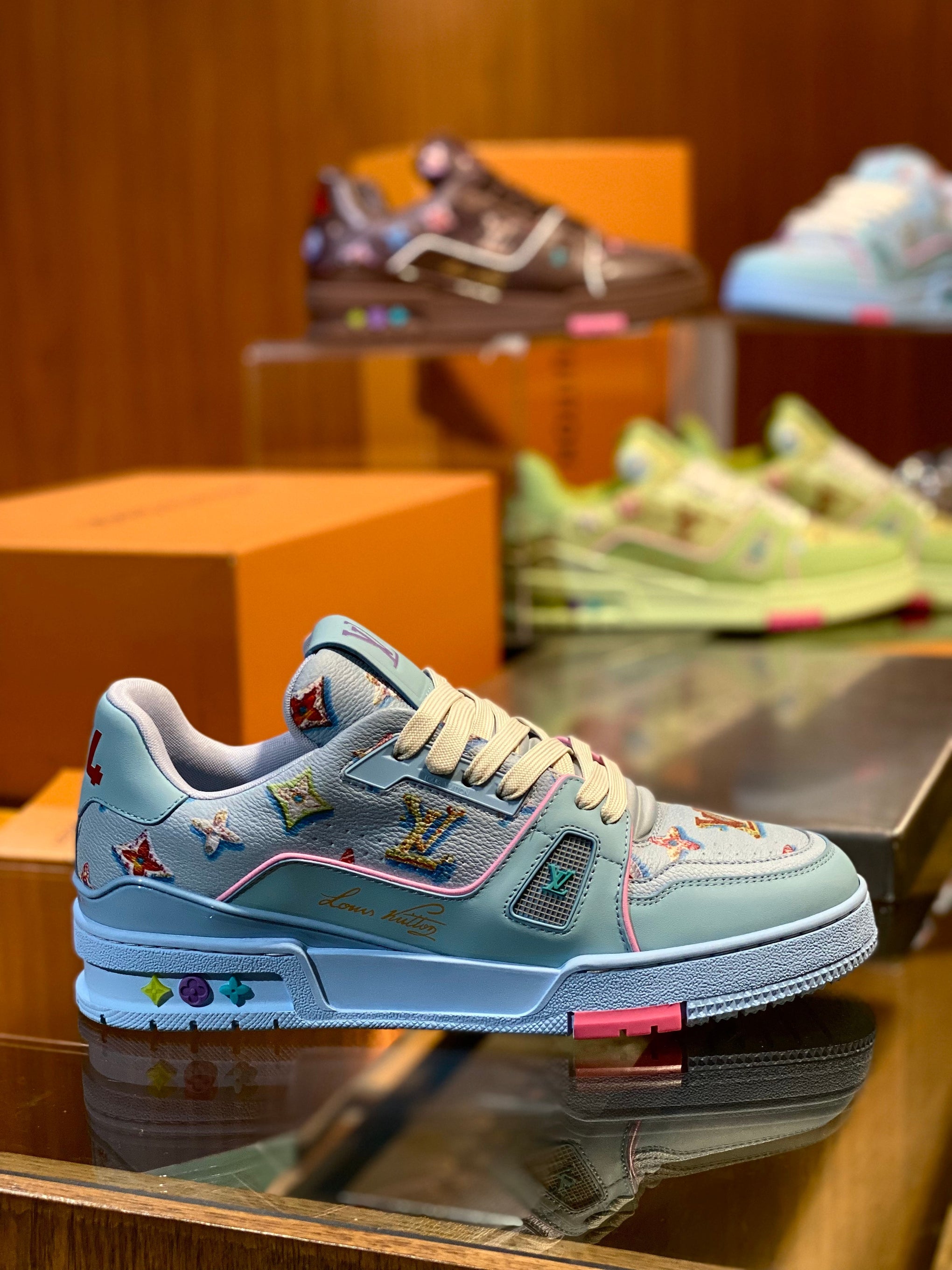 LOU SNEAKERS