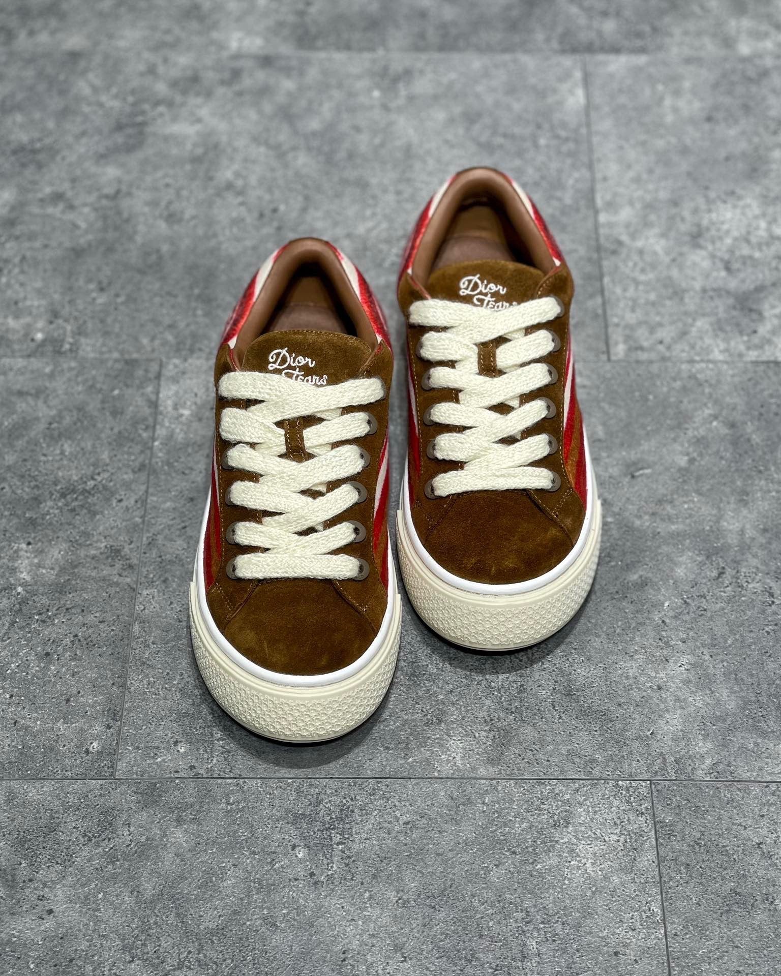 CD B33 SNEAKER
