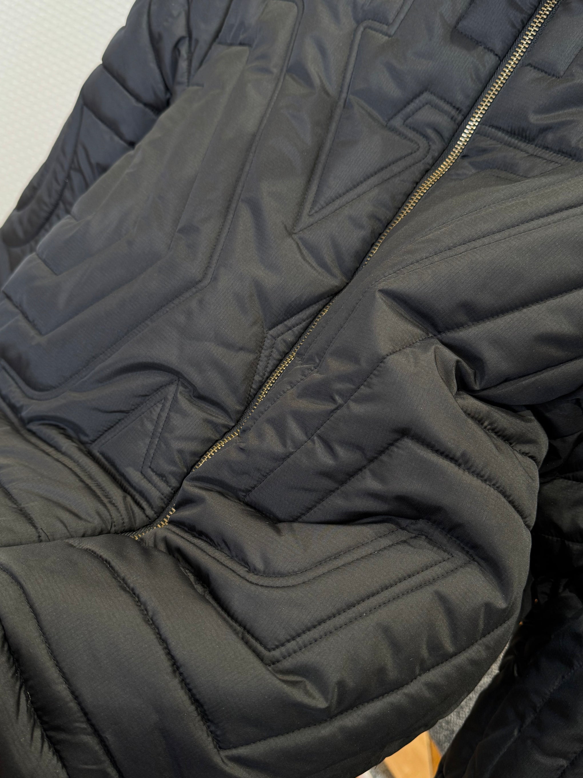 LOU JACKET