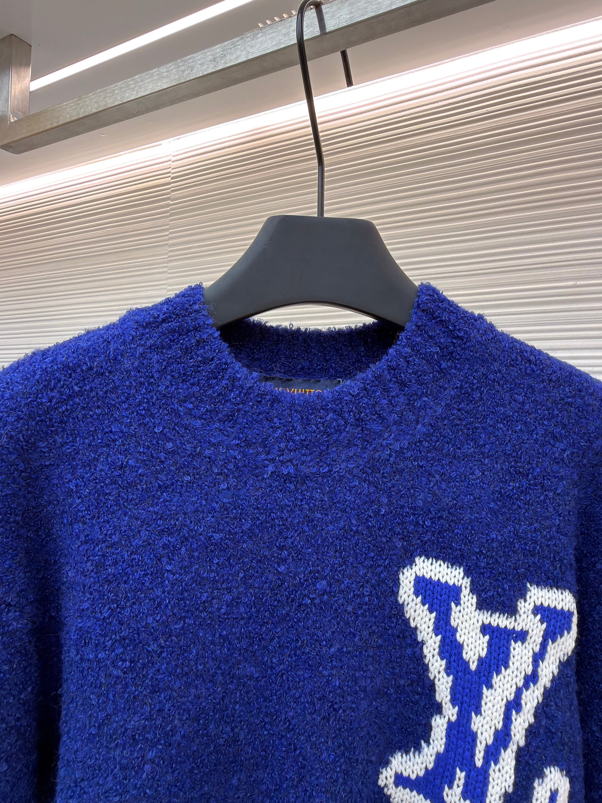 LOU JUMPER