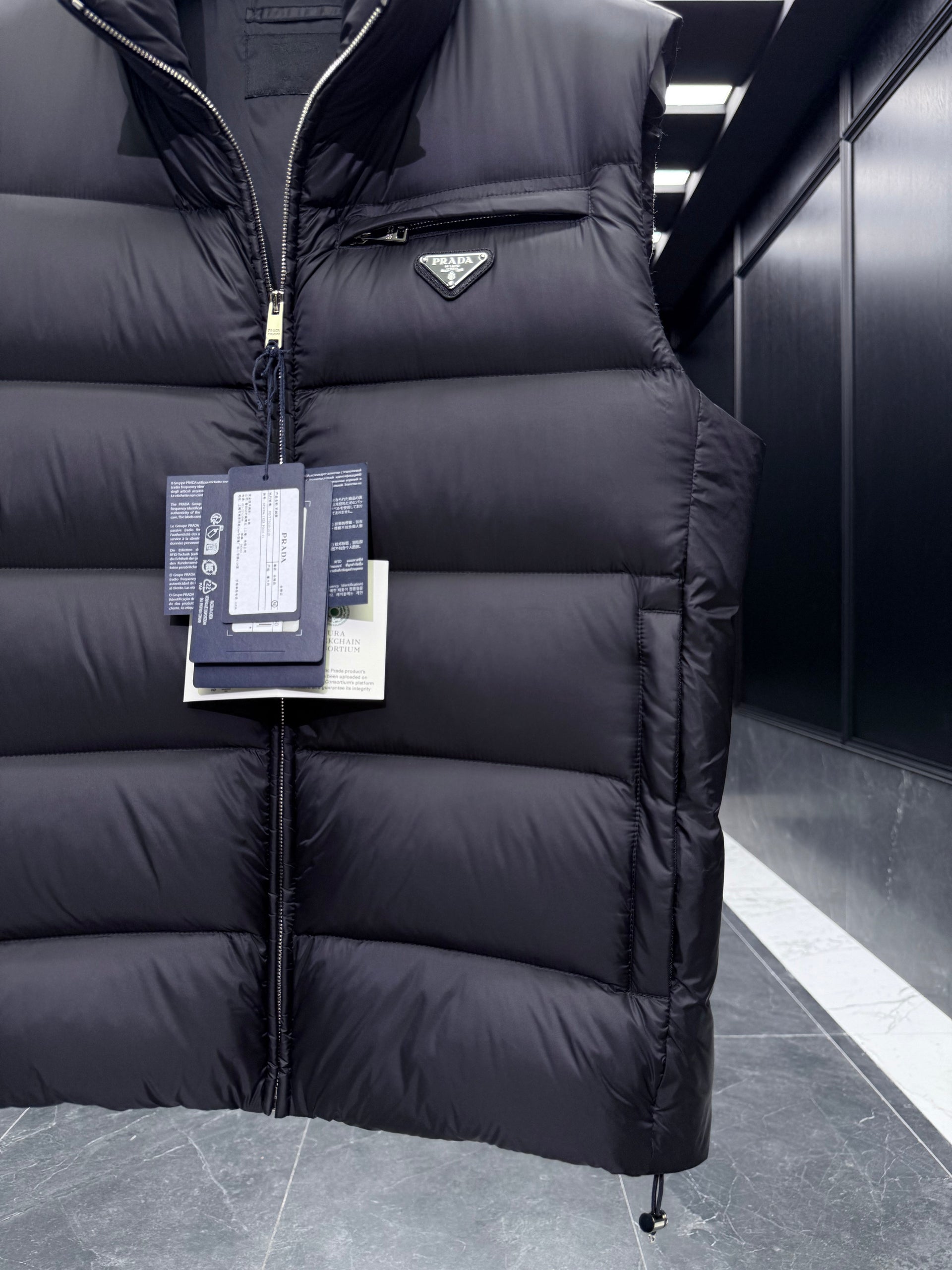 PD VEST