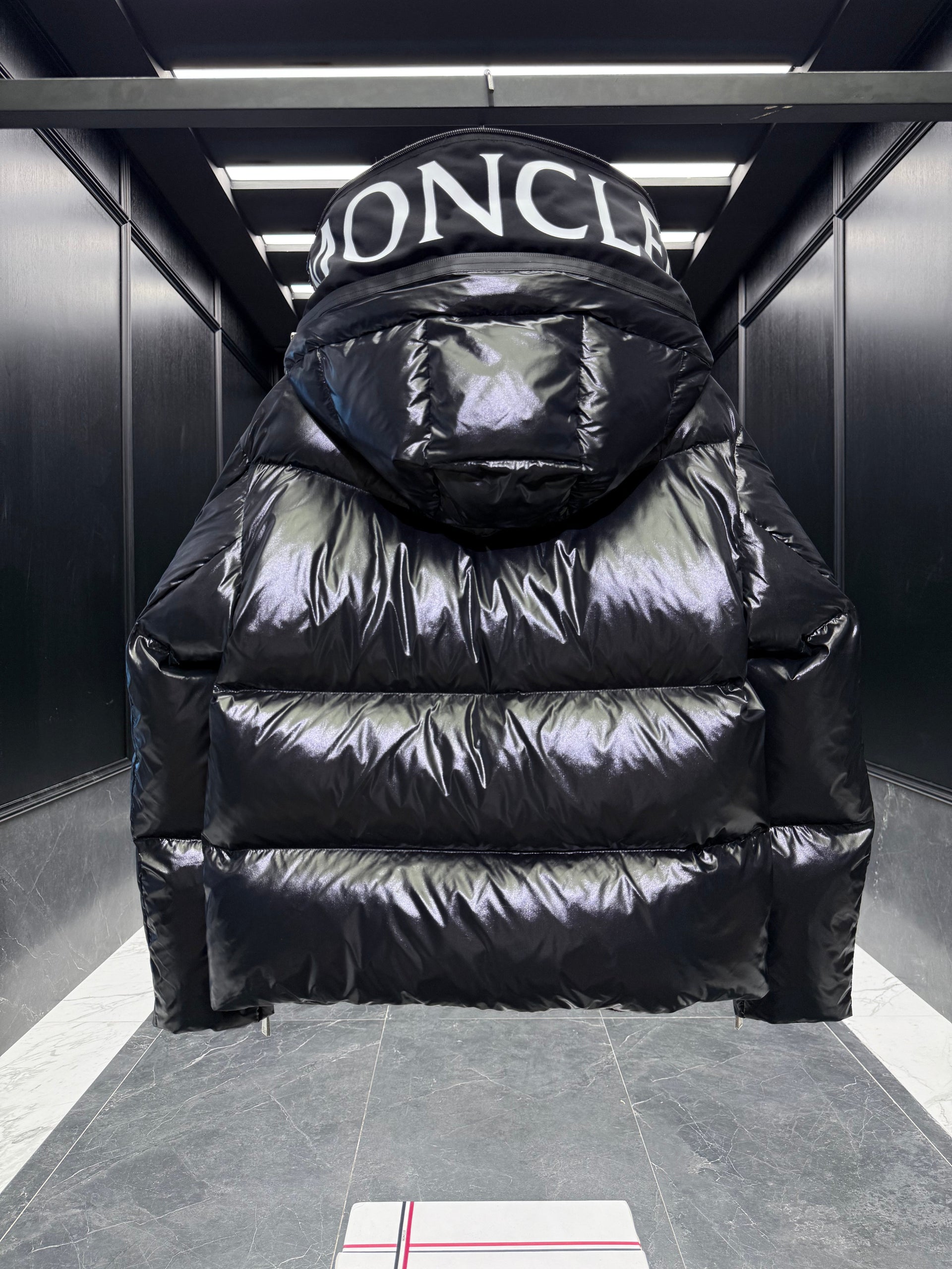 MONC HUPPE JACKET