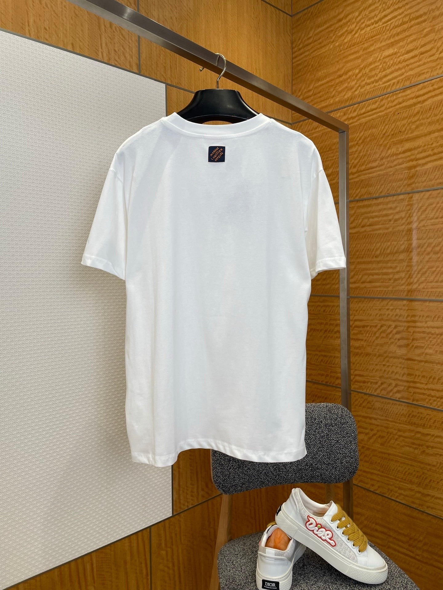 LOU T-SHIRT