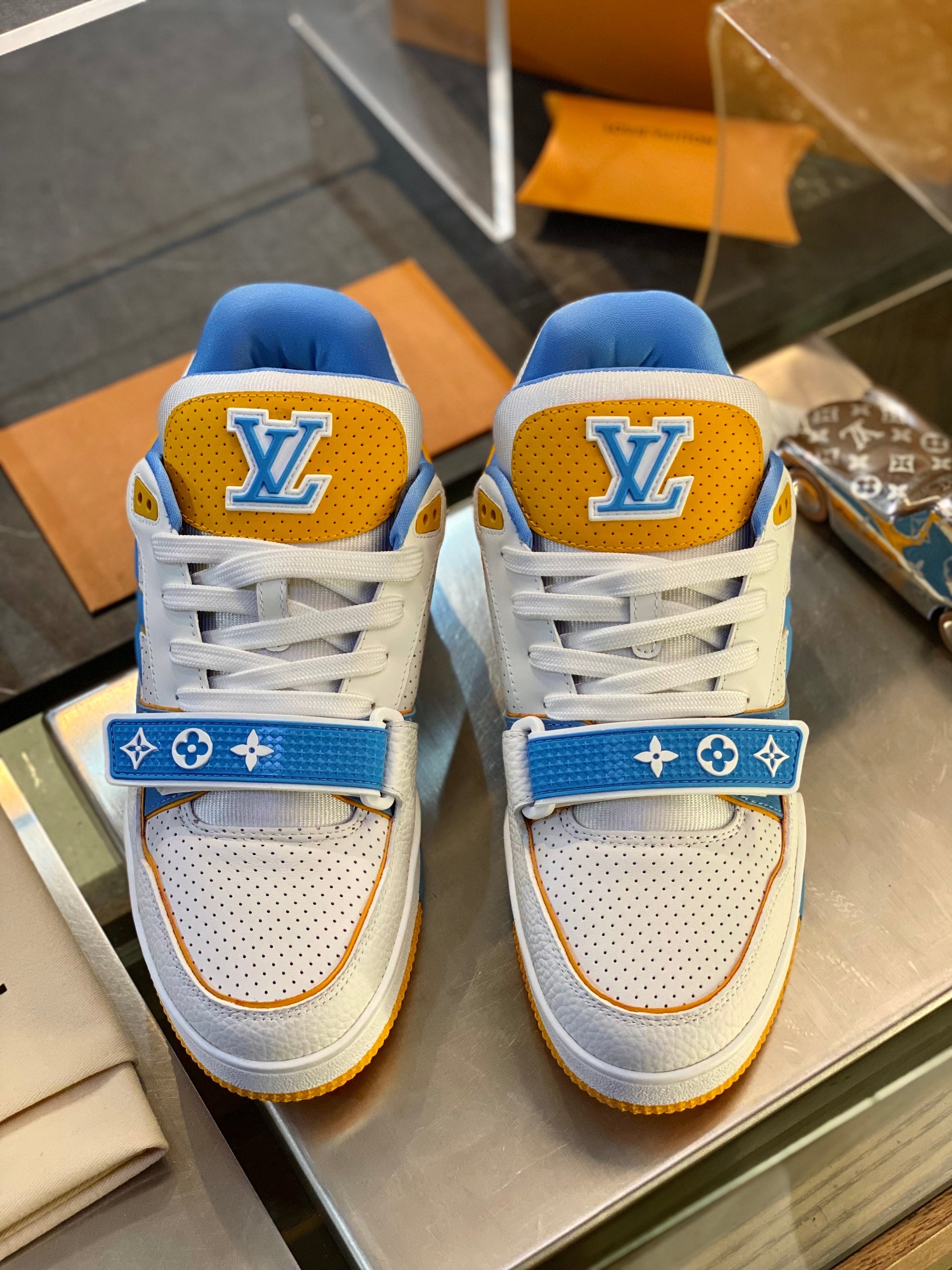 LOU TRAINERS