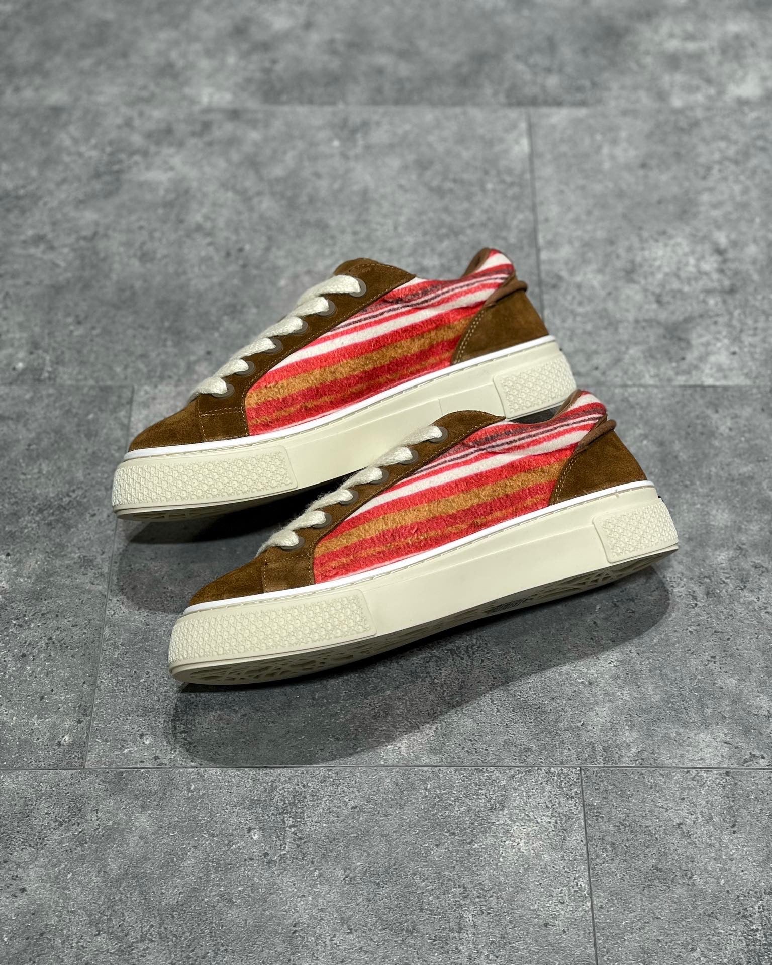 CD B33 SNEAKER