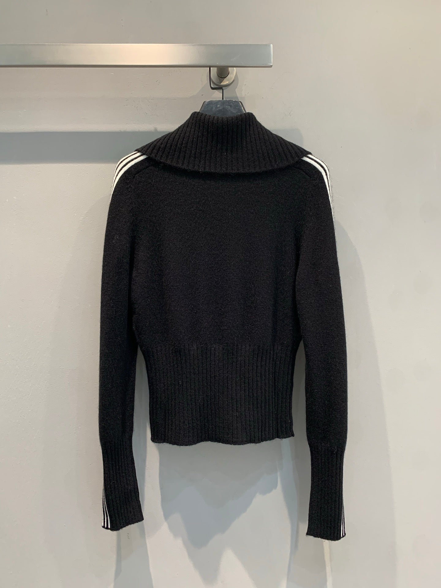 CD JUMPER
