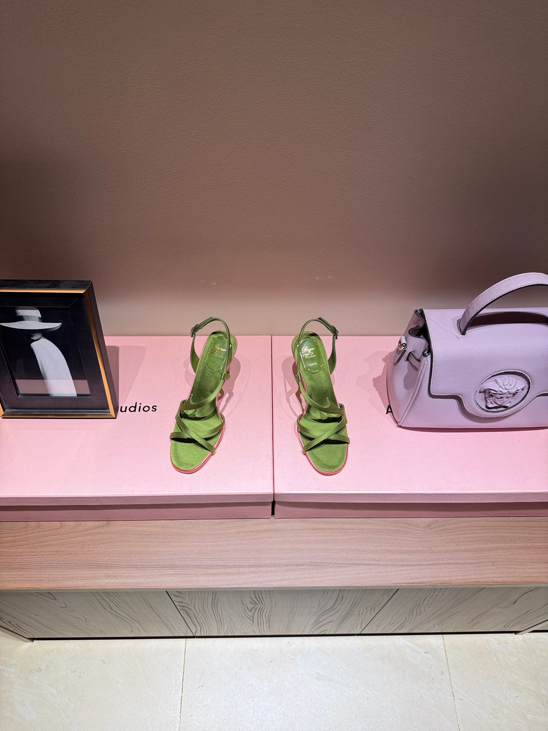 ROGER V HEELS