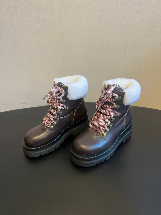 BOTT V BOOTS