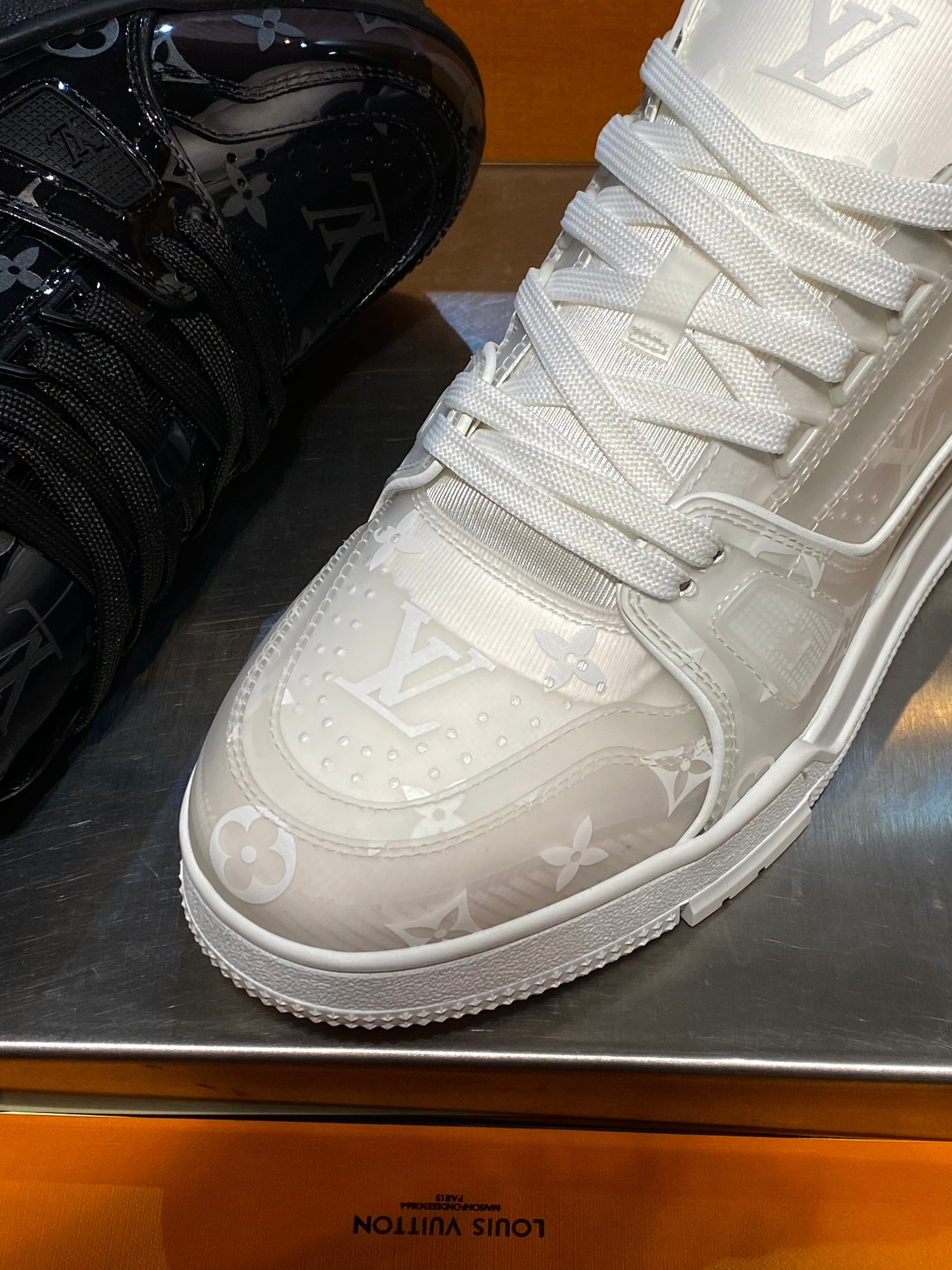 LOU TRAINERS
