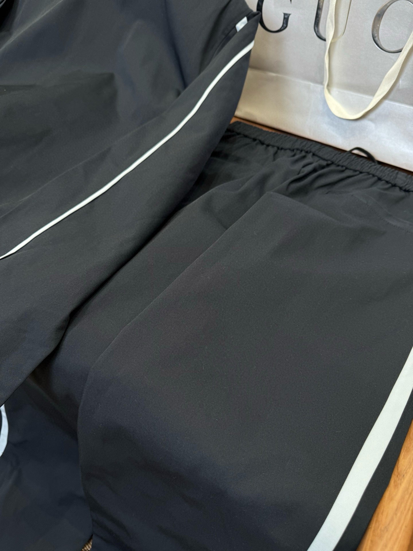 GG ZIP BOMBER