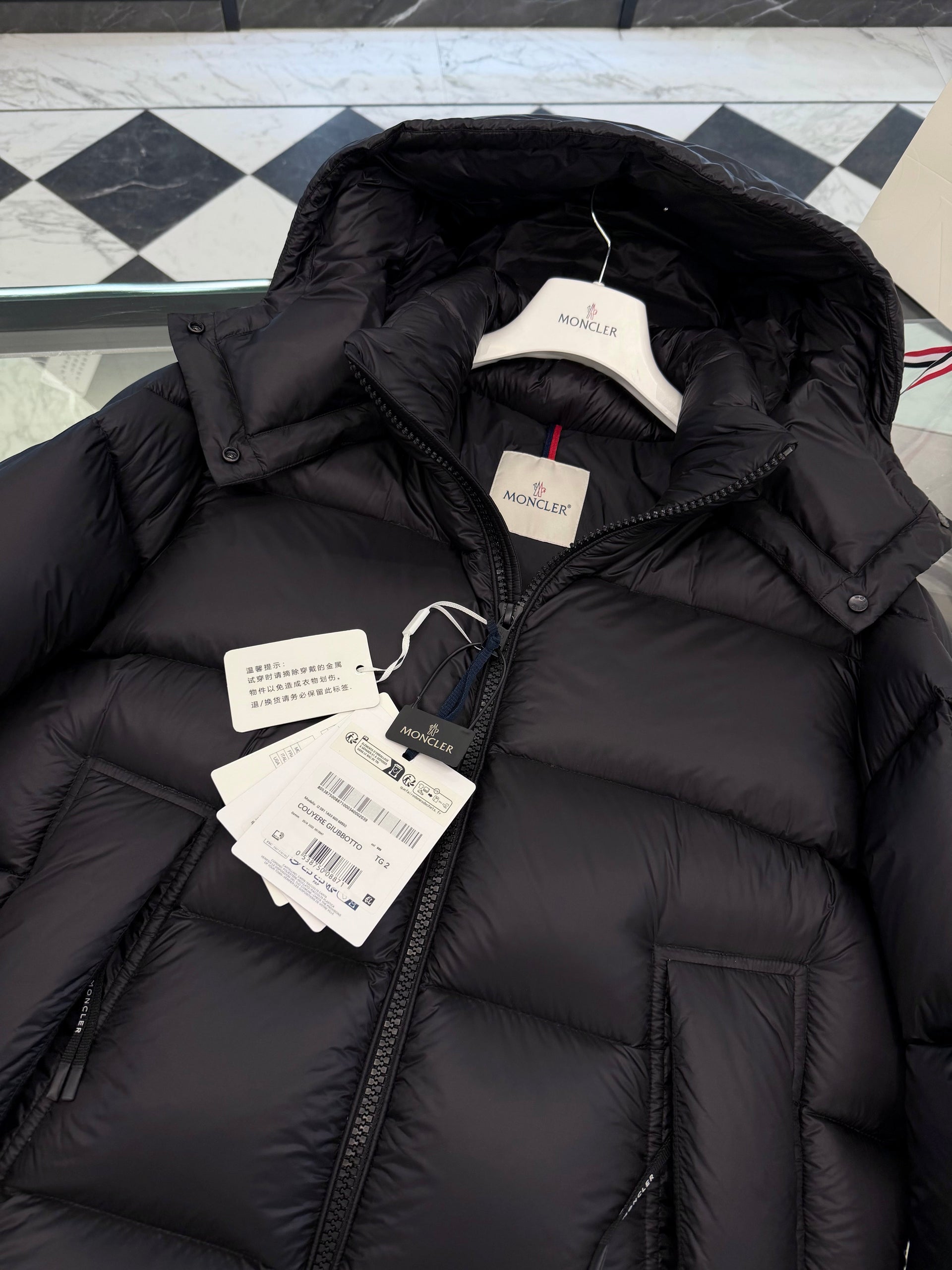 MONC COUYERE JACKET