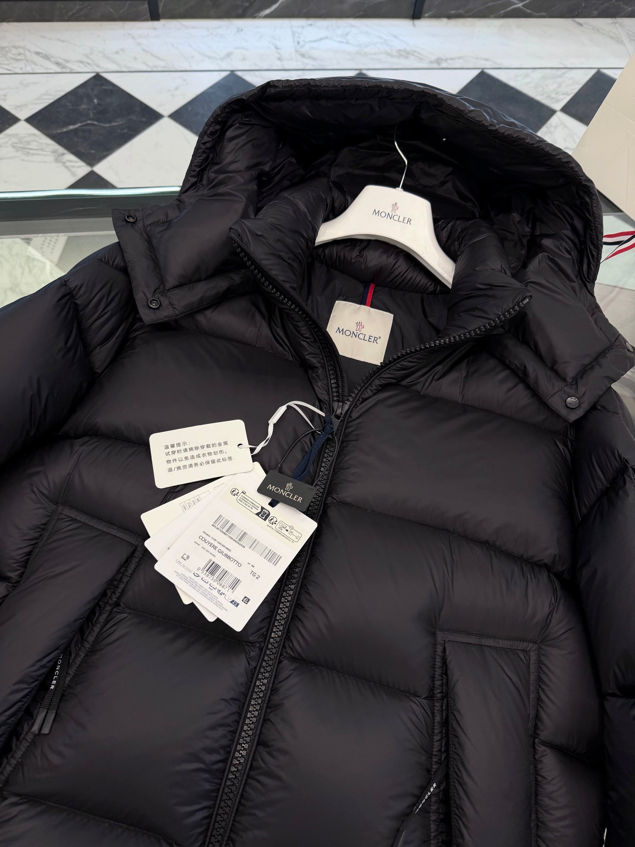 MONC COUYERE JACKET