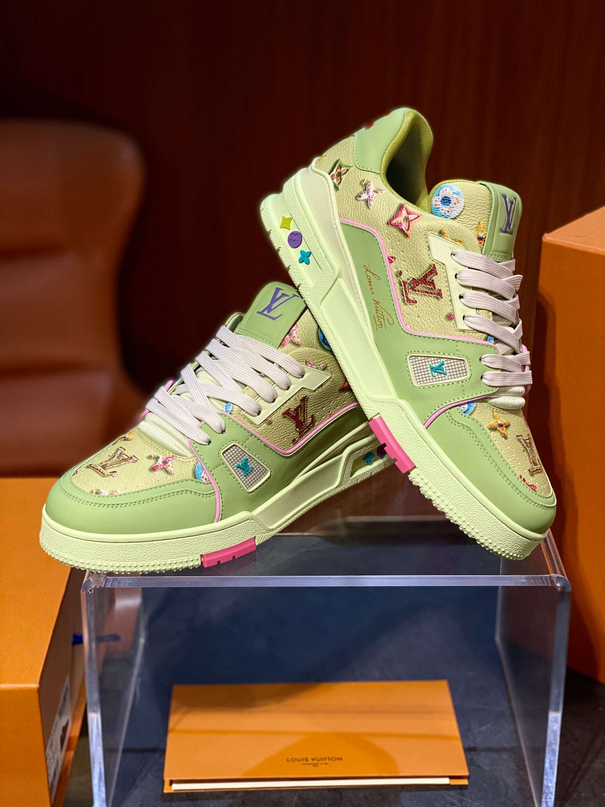 LOU SNEAKERS