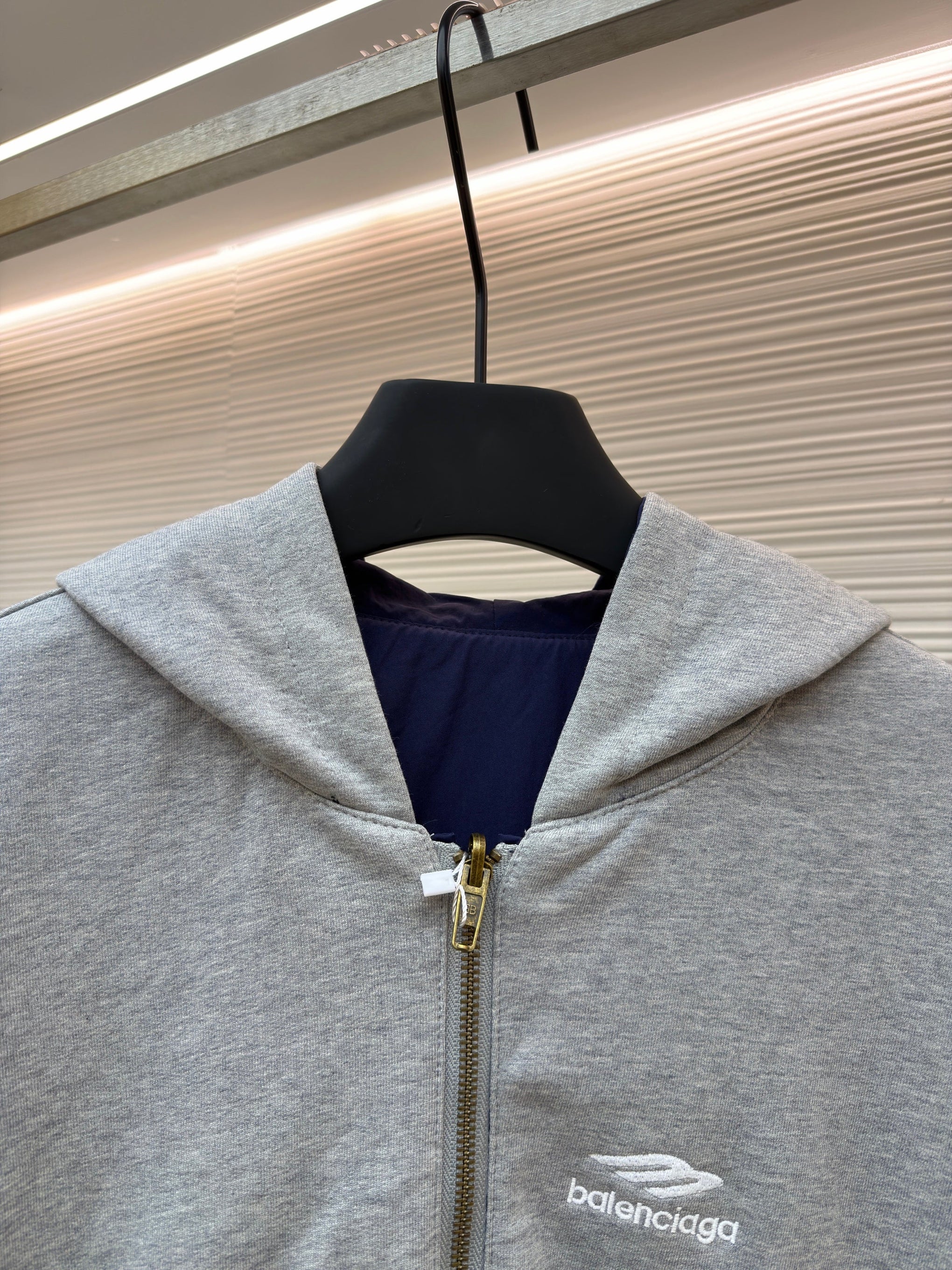 BAL ZIP HOODIE