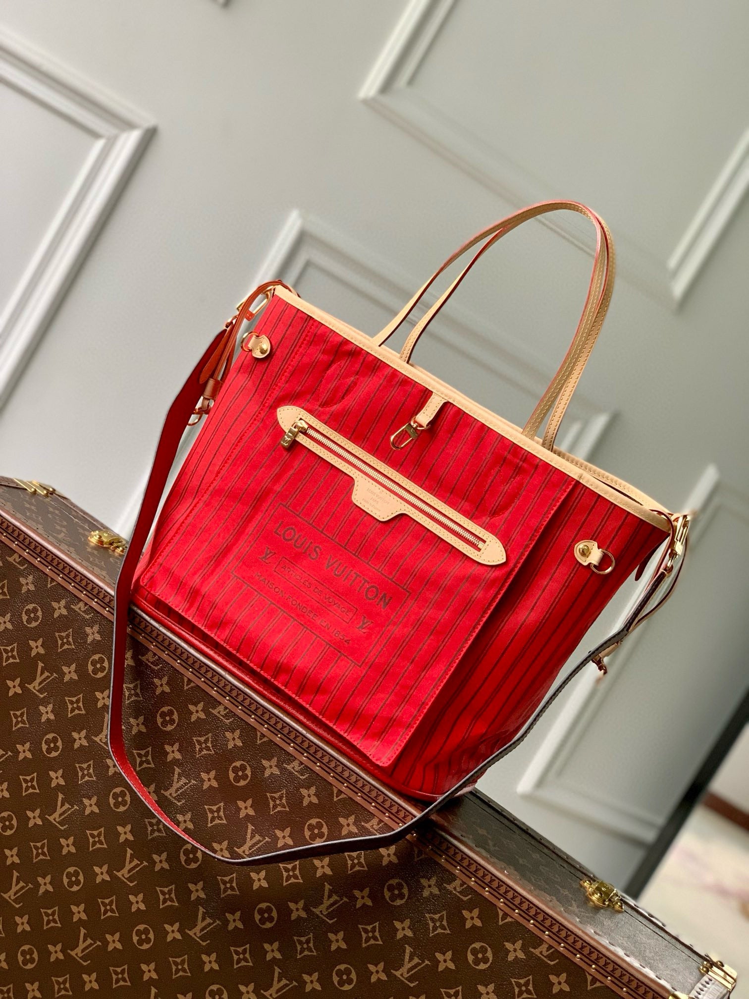LOU NEVERFULL INSIDE OUT MM TOTE BAG
