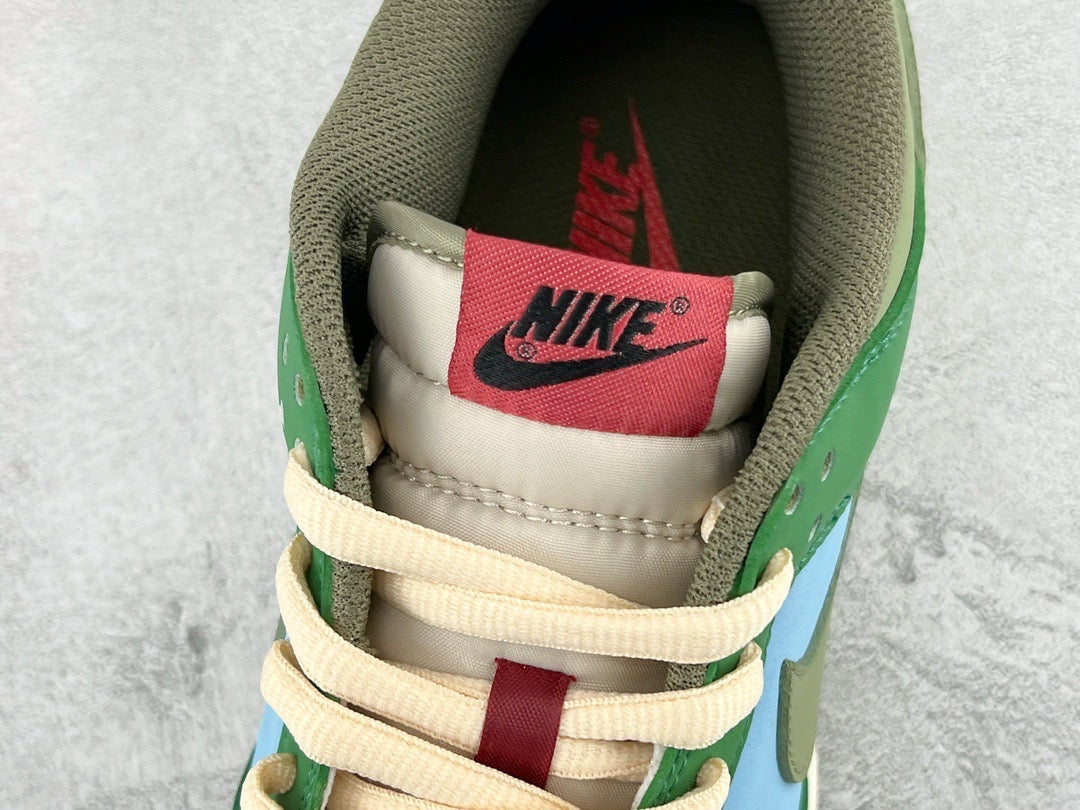 NIKE DUNK LOW