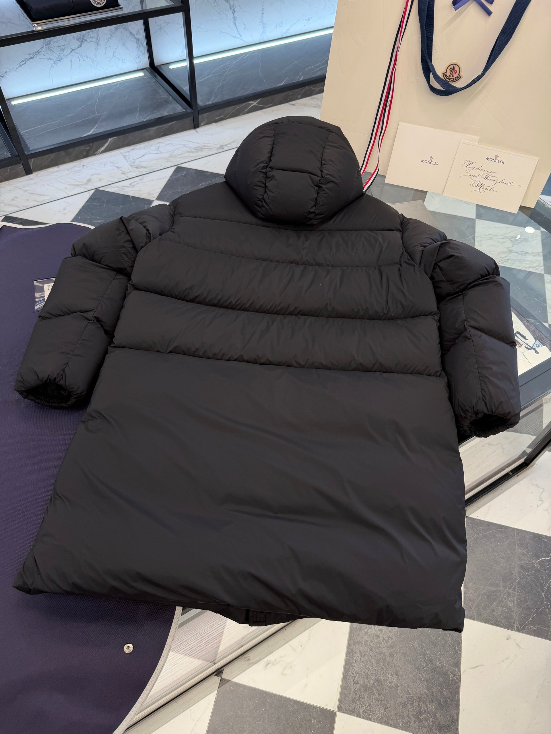 MONC BOSONA COAT