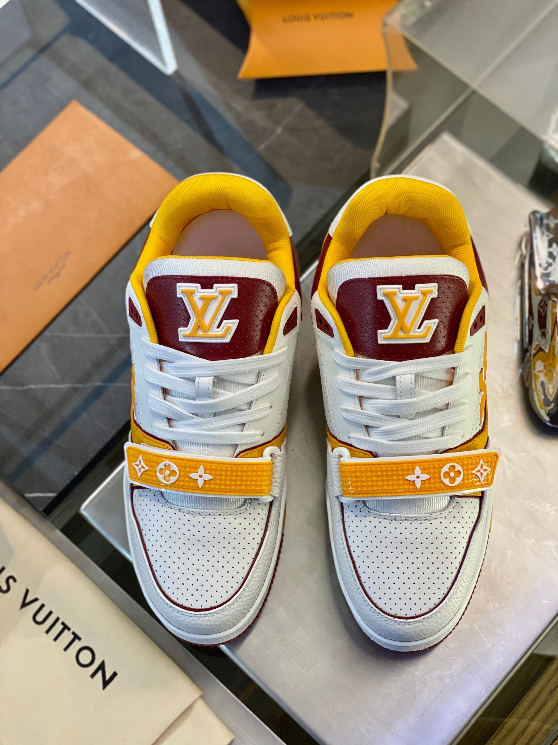 LOU TRAINERS