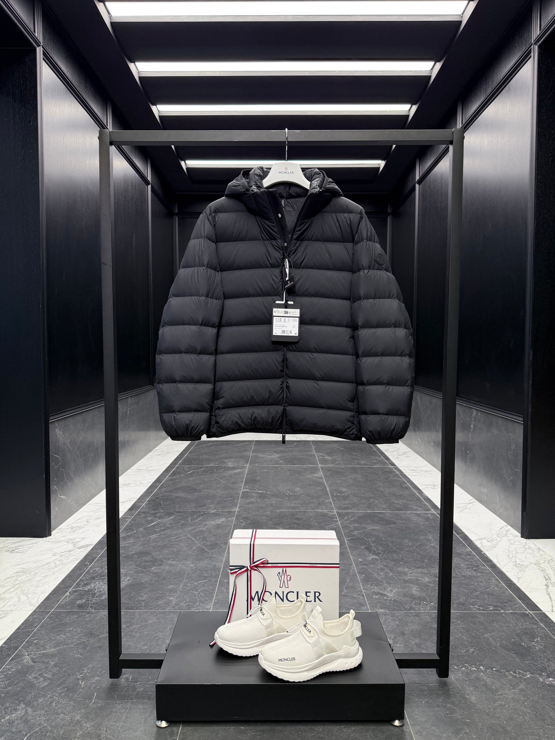 MONC JELUZ JACKET