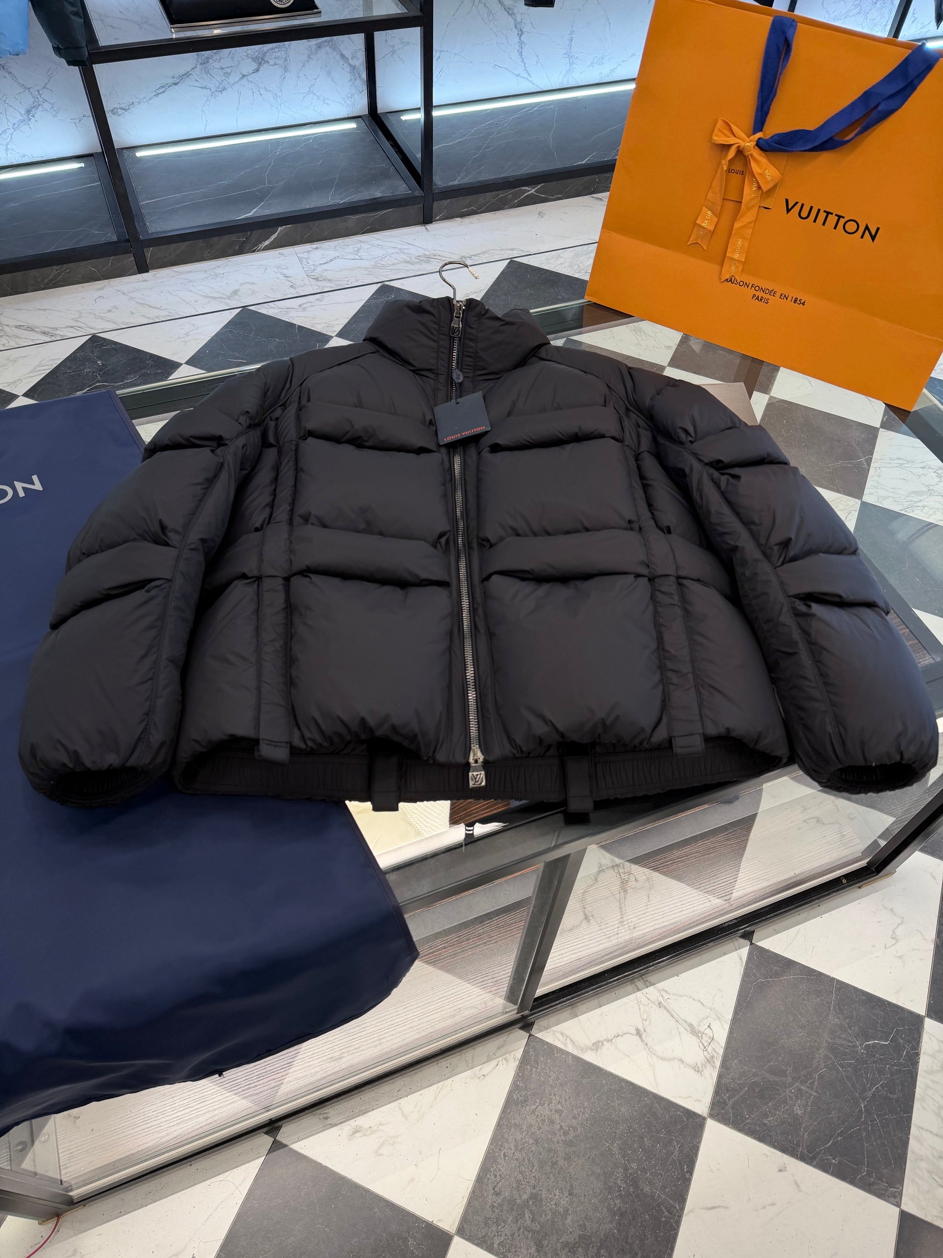 LOU PUFFER JACKET