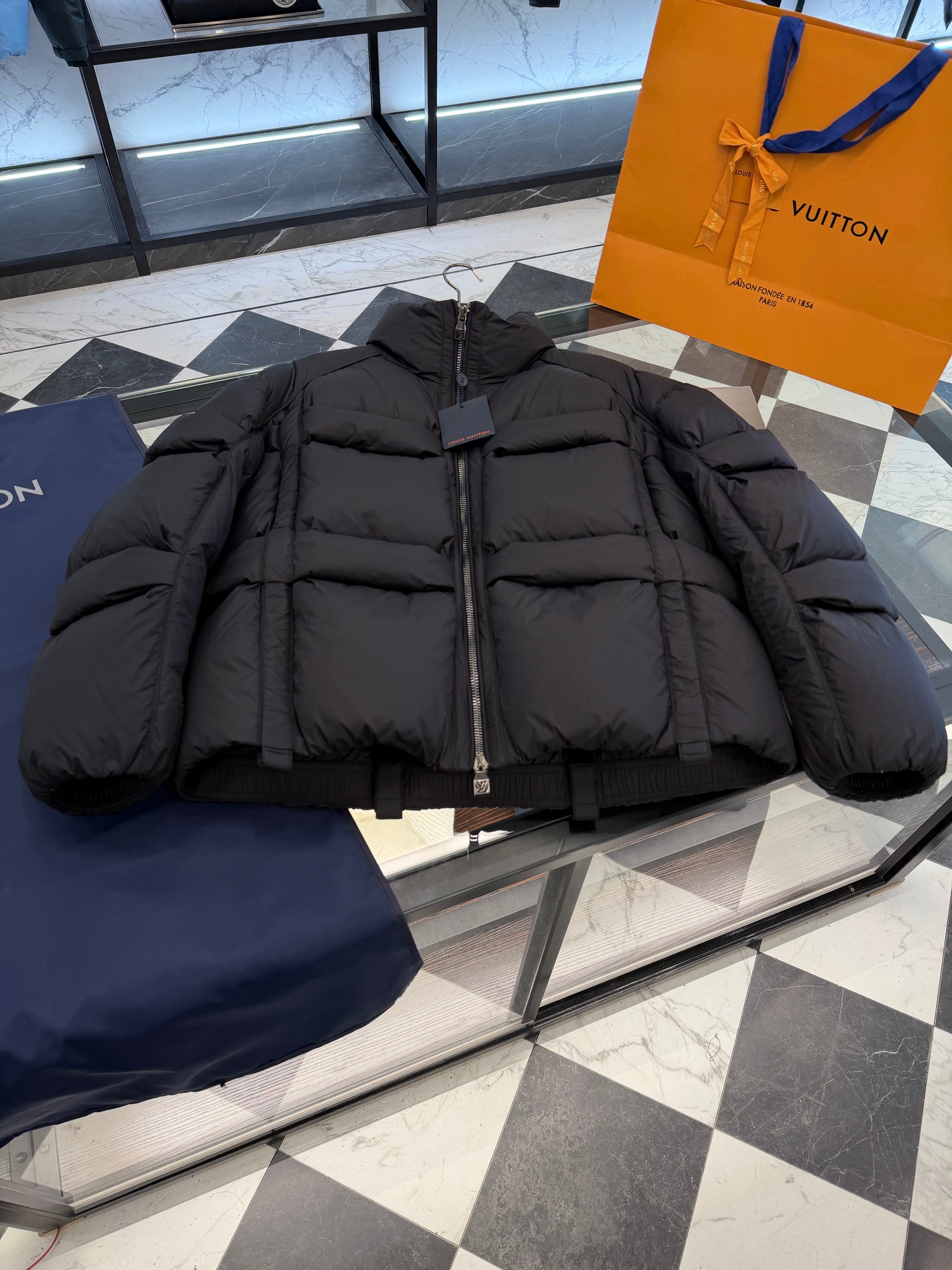 LOU PUFFER JACKET