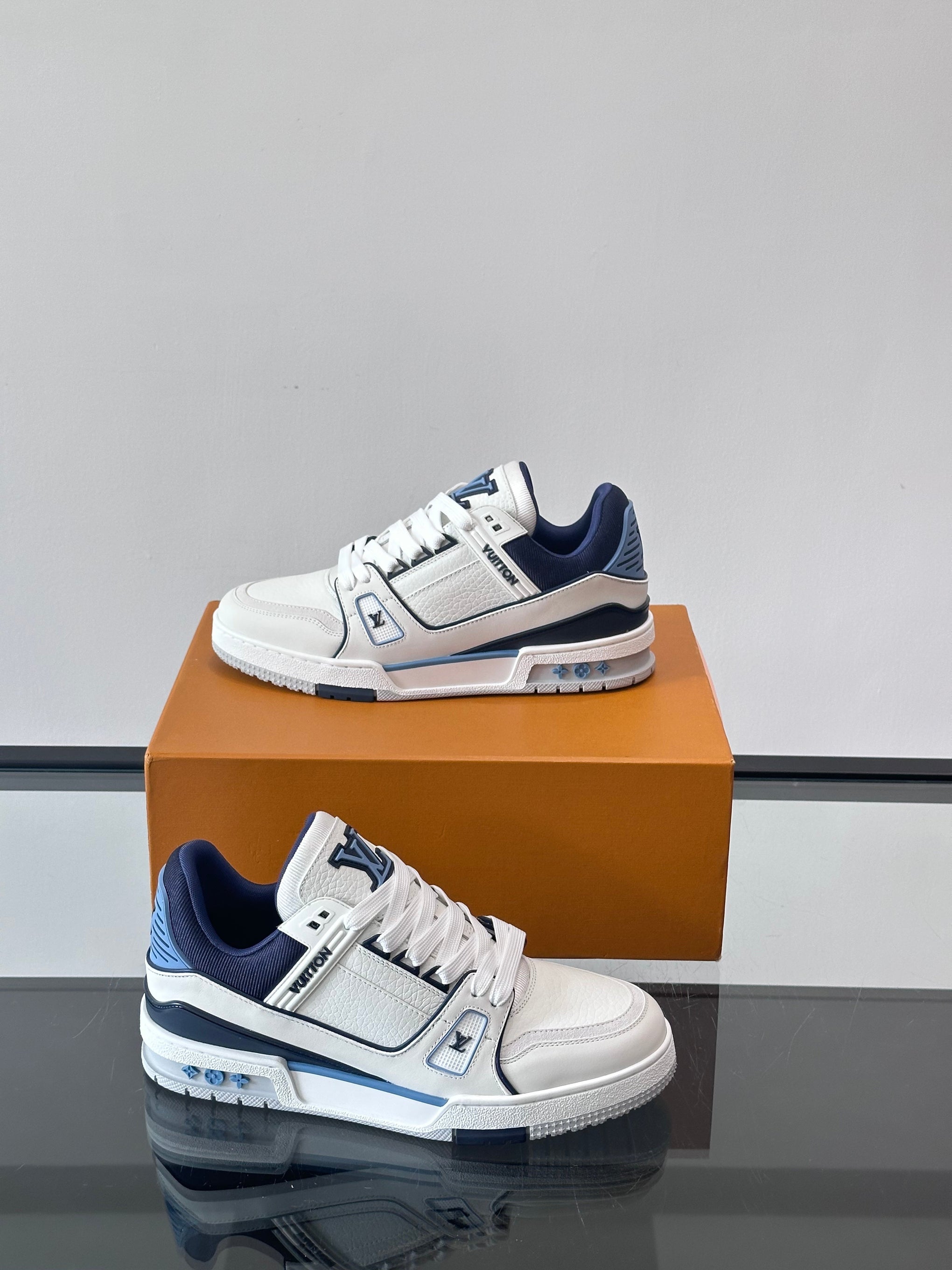 LOU TRAINERS