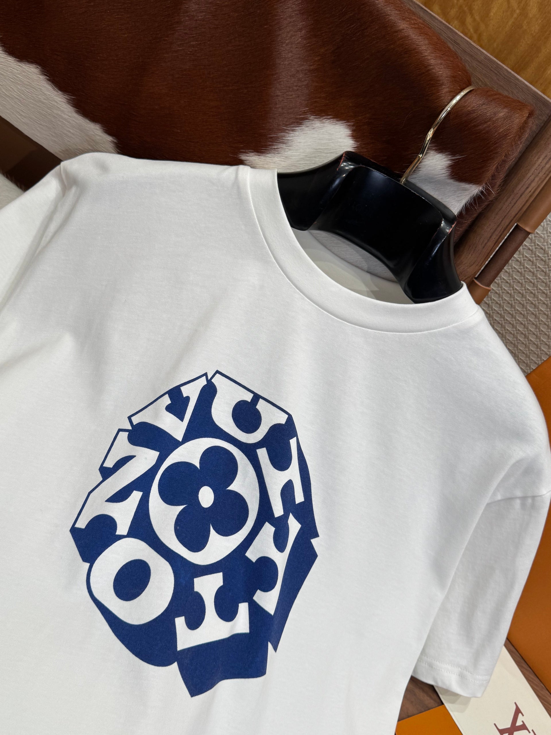 LOU T-SHIRT