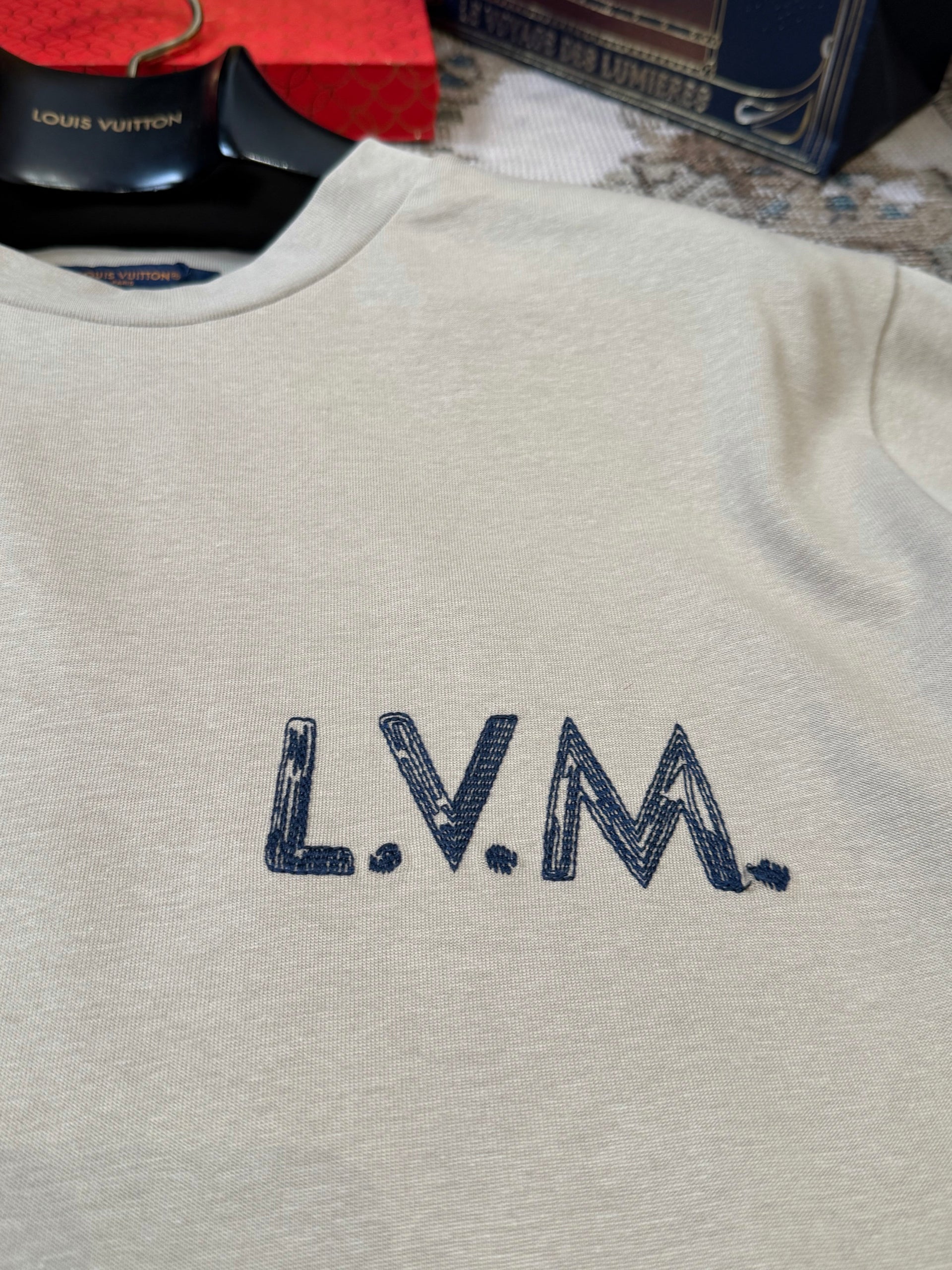 LOU T-SHIRT