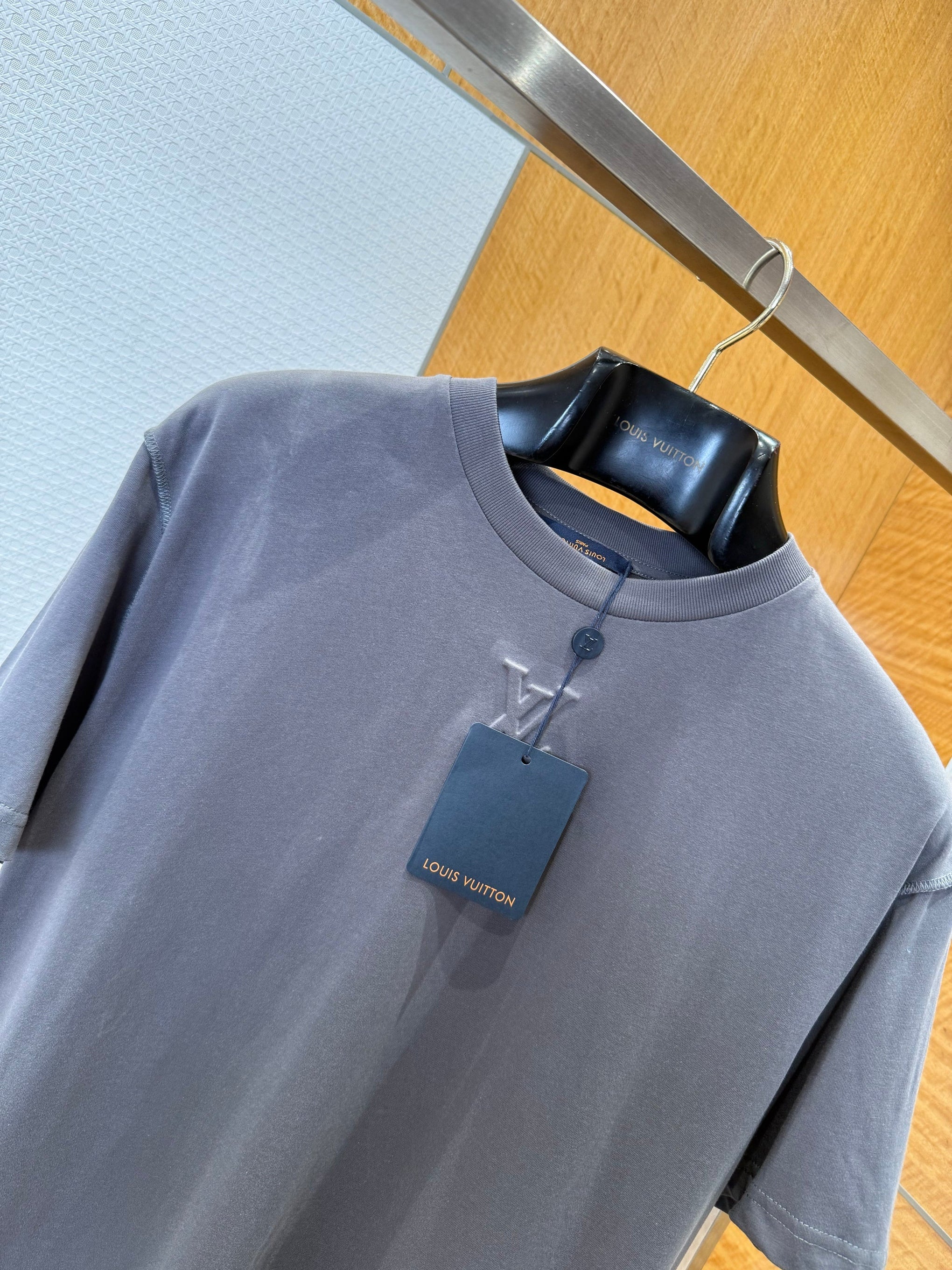 LOU T-SHIRT