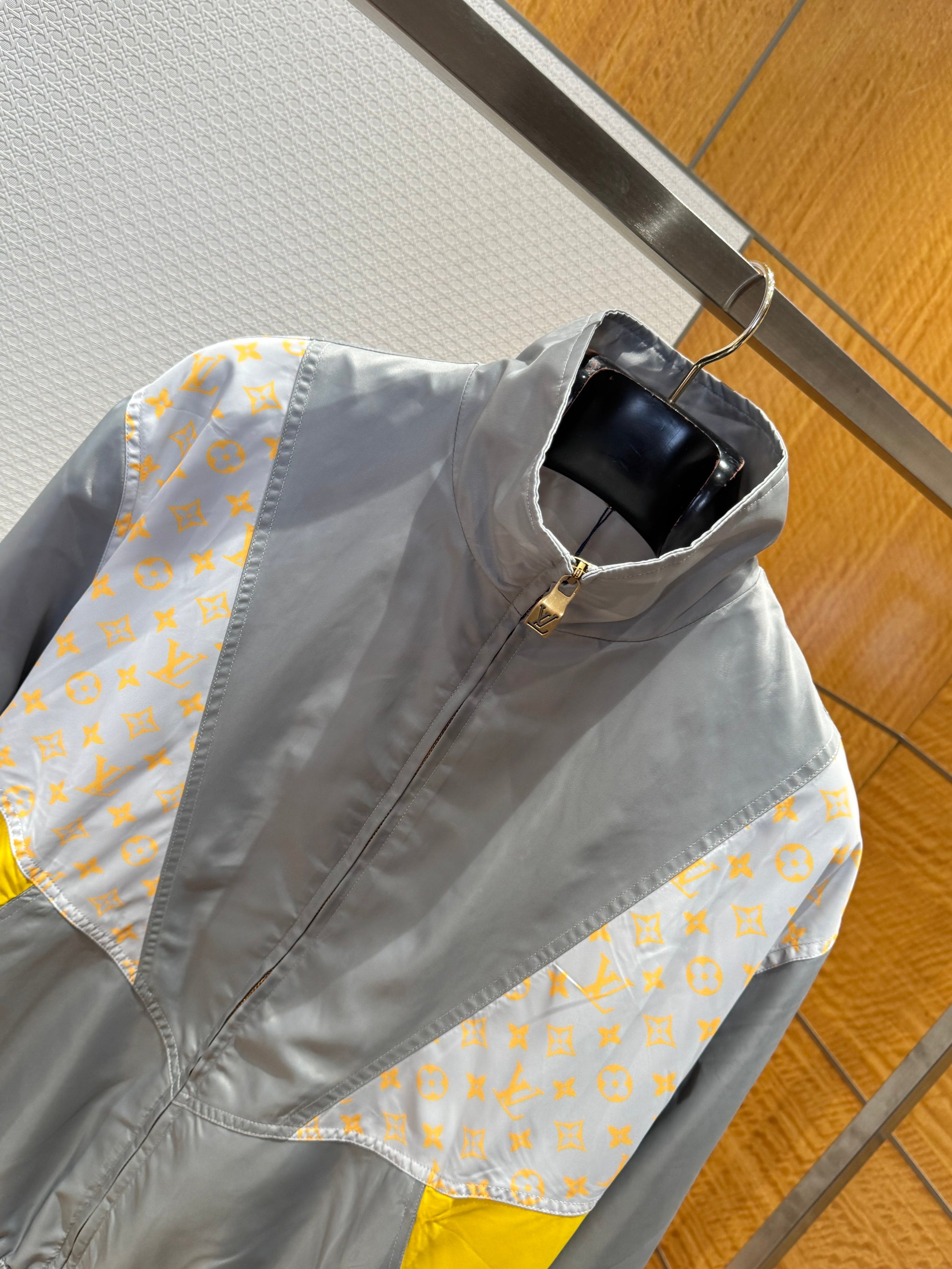 LOU JACKET