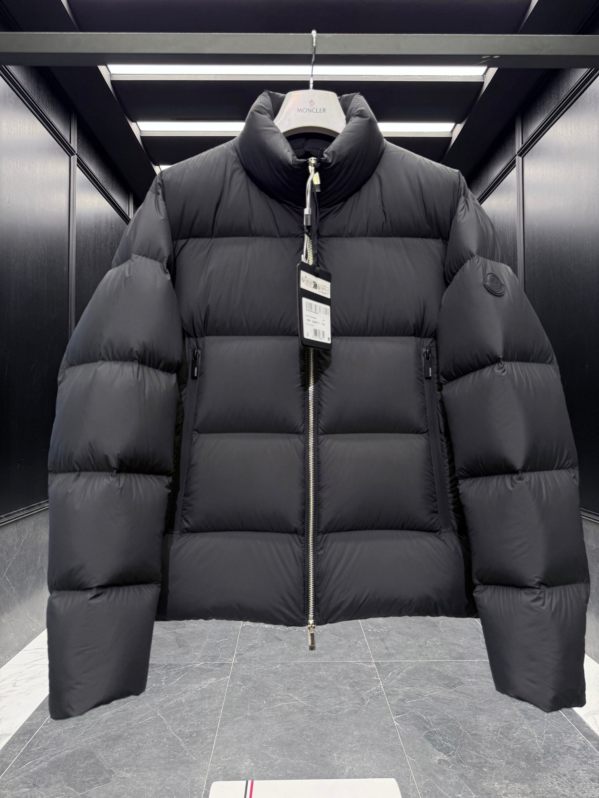 MONC TARN JACKET