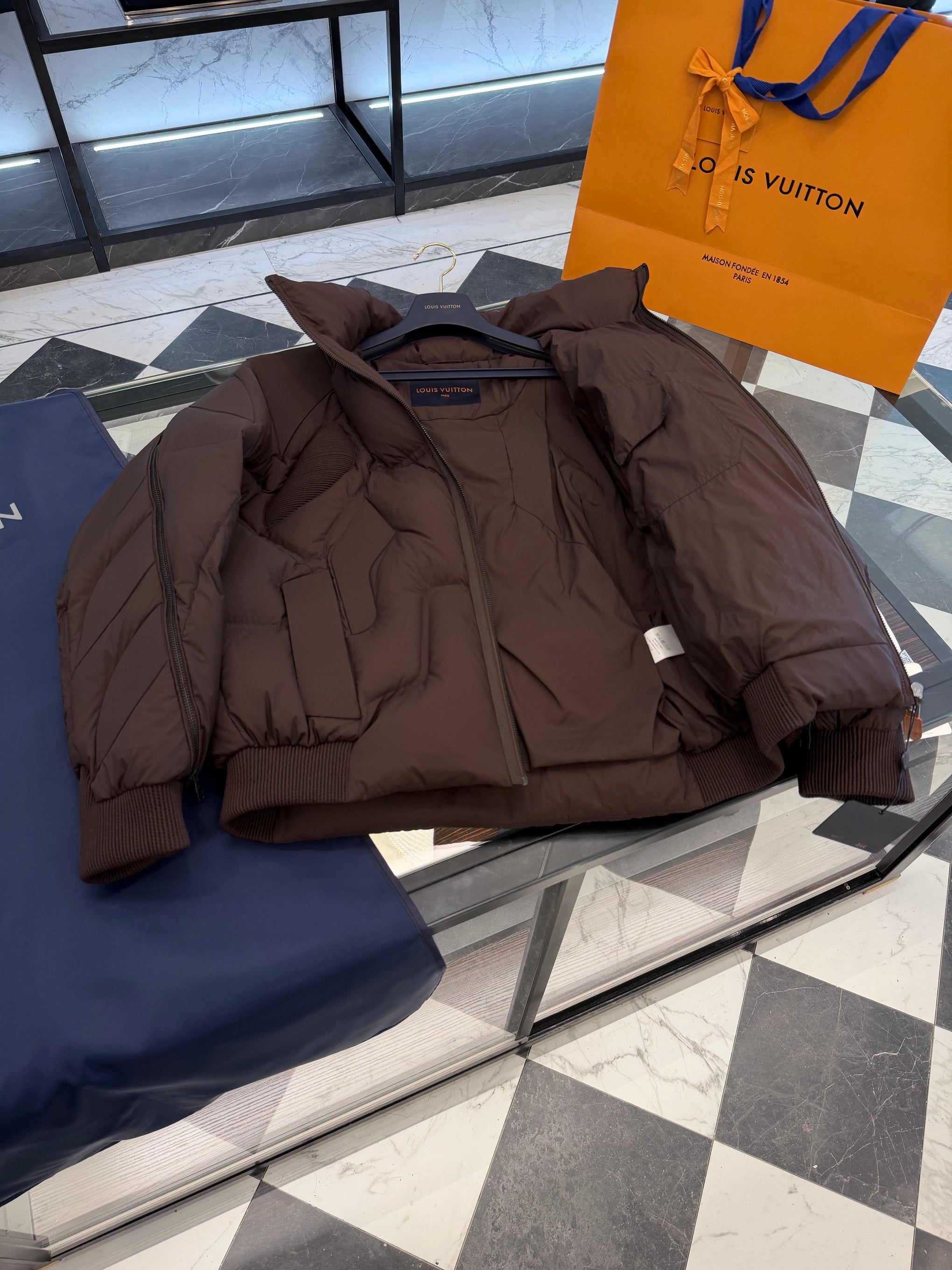 LOU JACKET