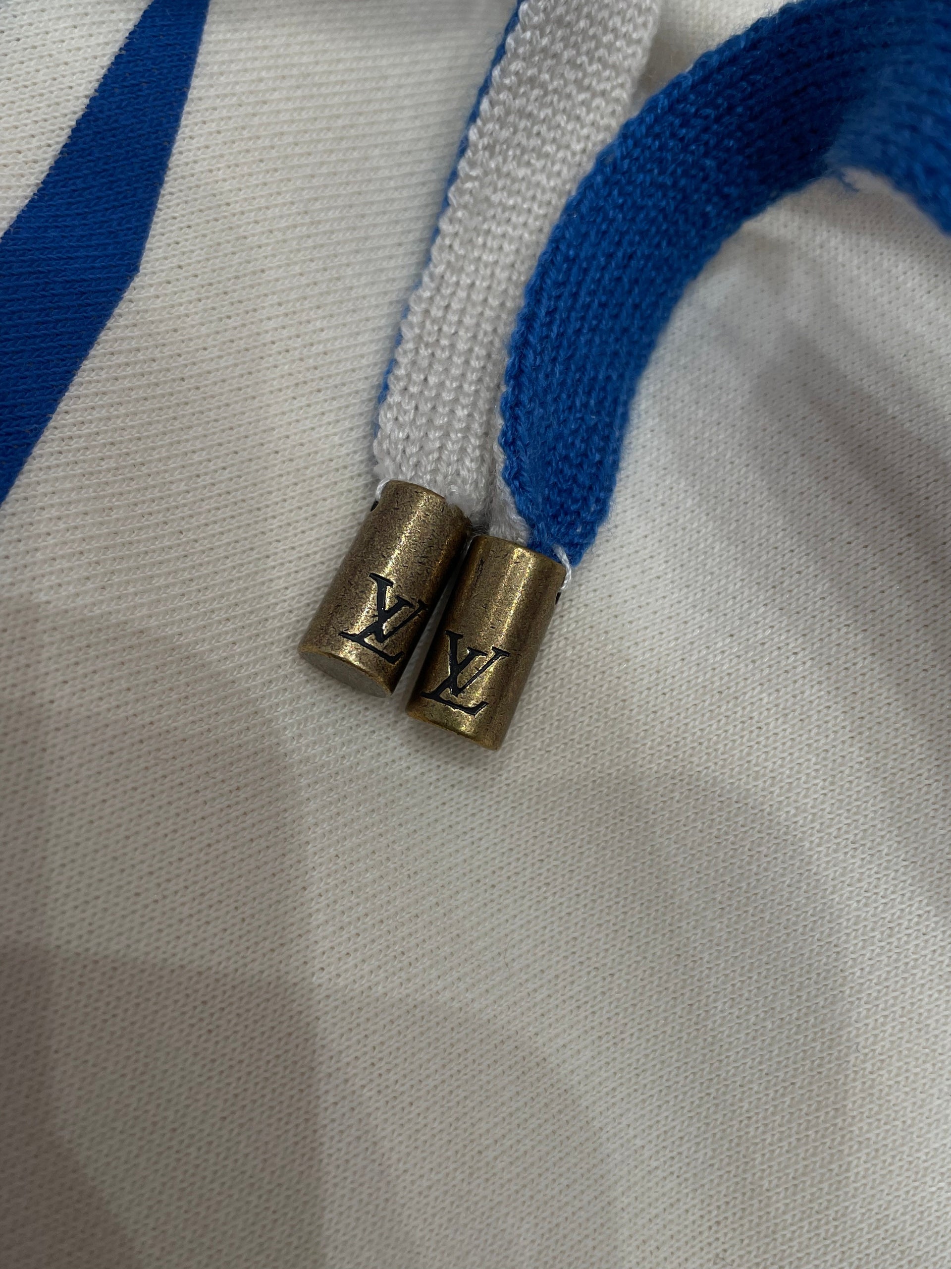 LOU HOODIE