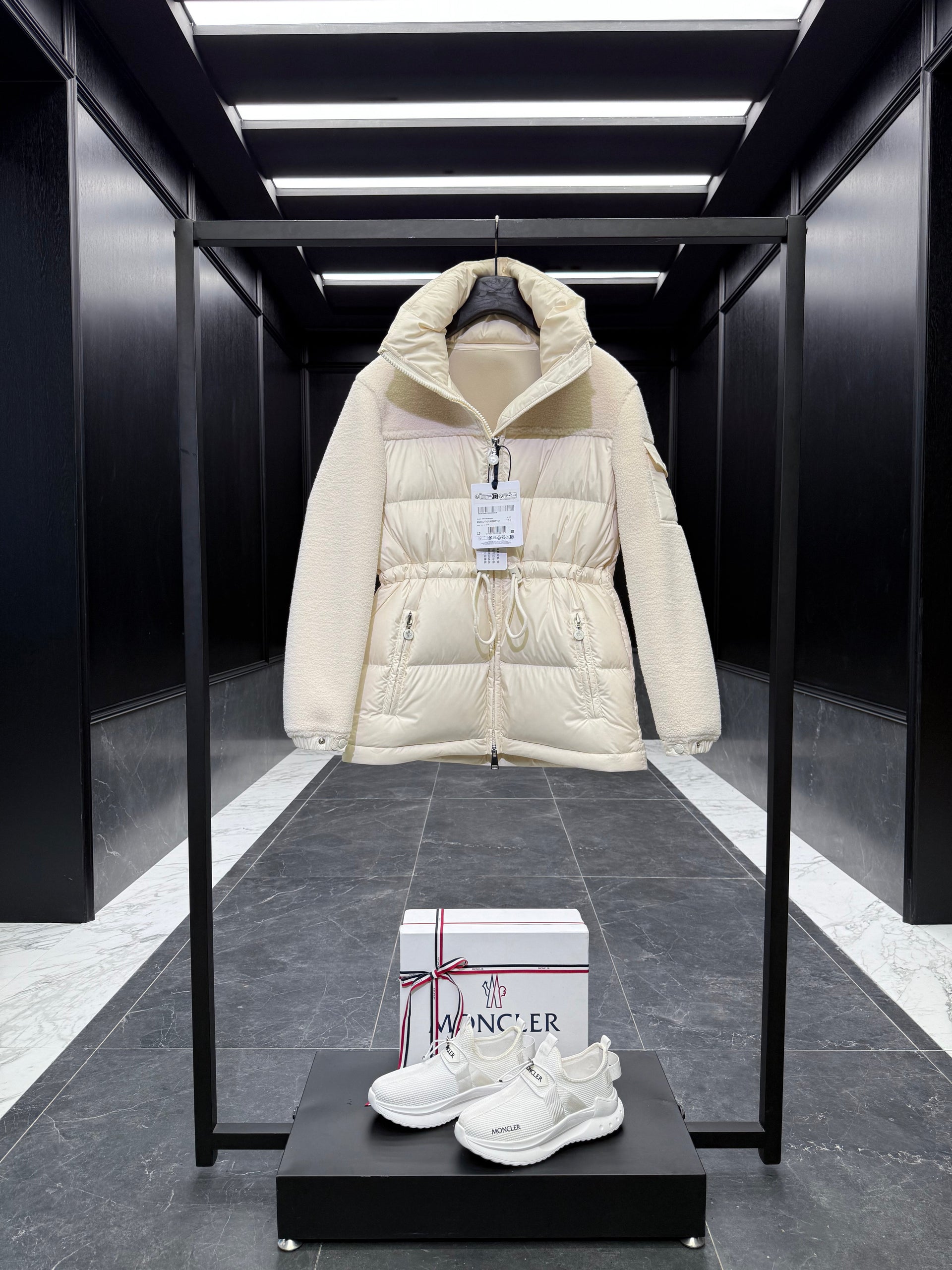 MONC ESCAUT JACKET