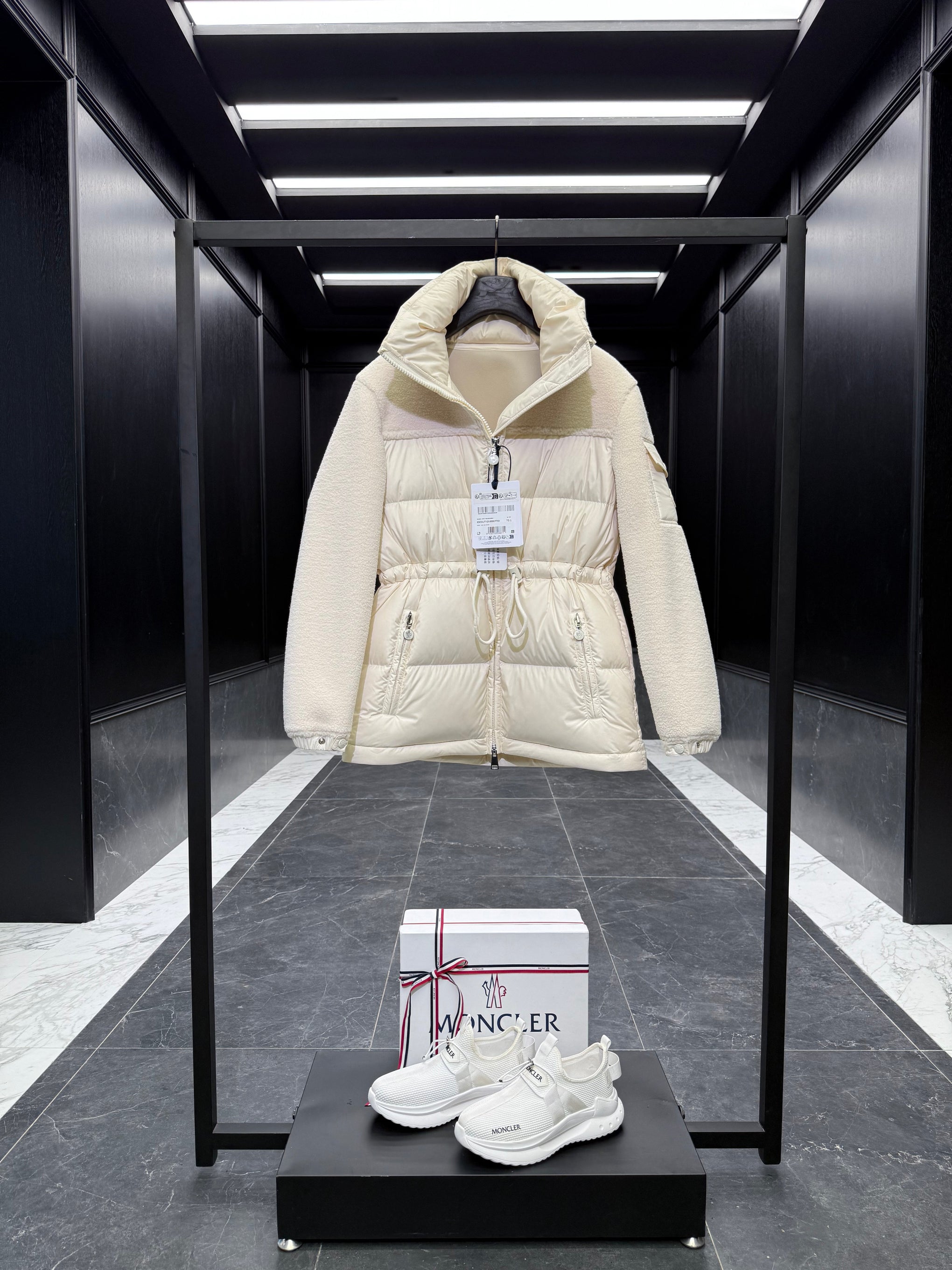 MONC ESCAUT JACKET