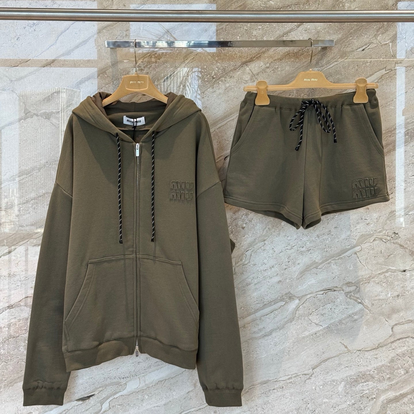 MIU M ZIP HOODIE
