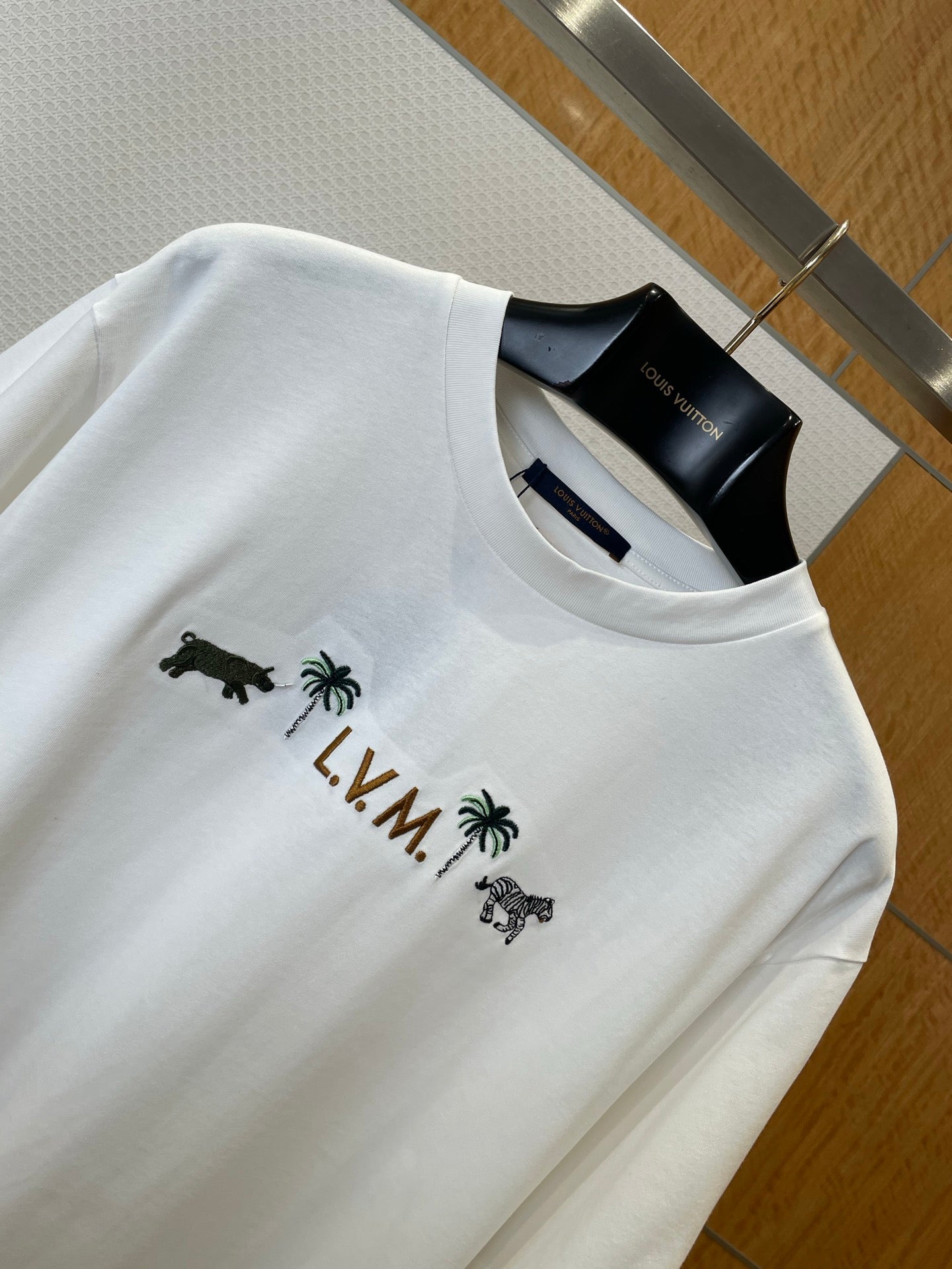 LOU T-SHIRT