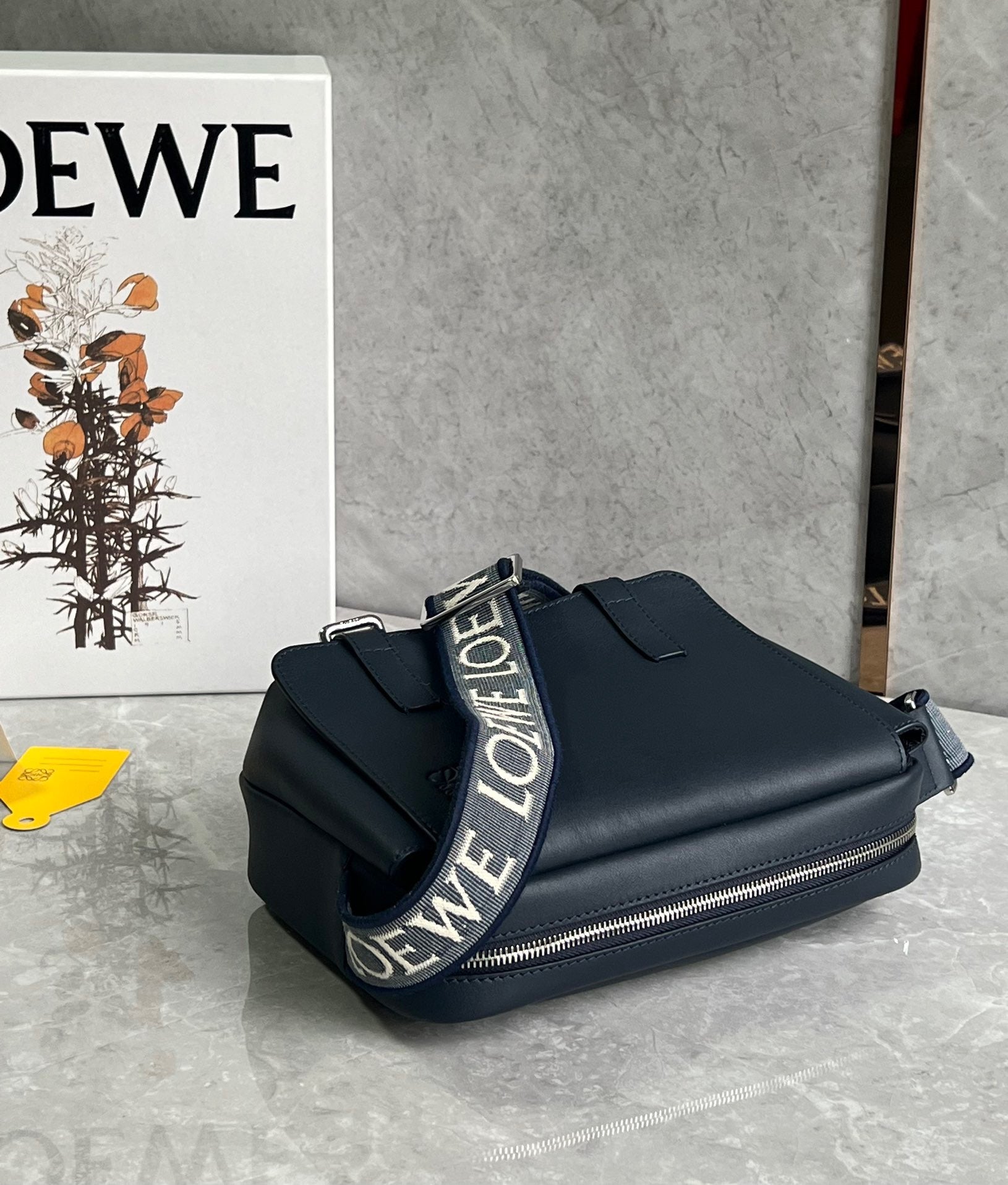 LOEW XS MILITARY MESSENGER BAG