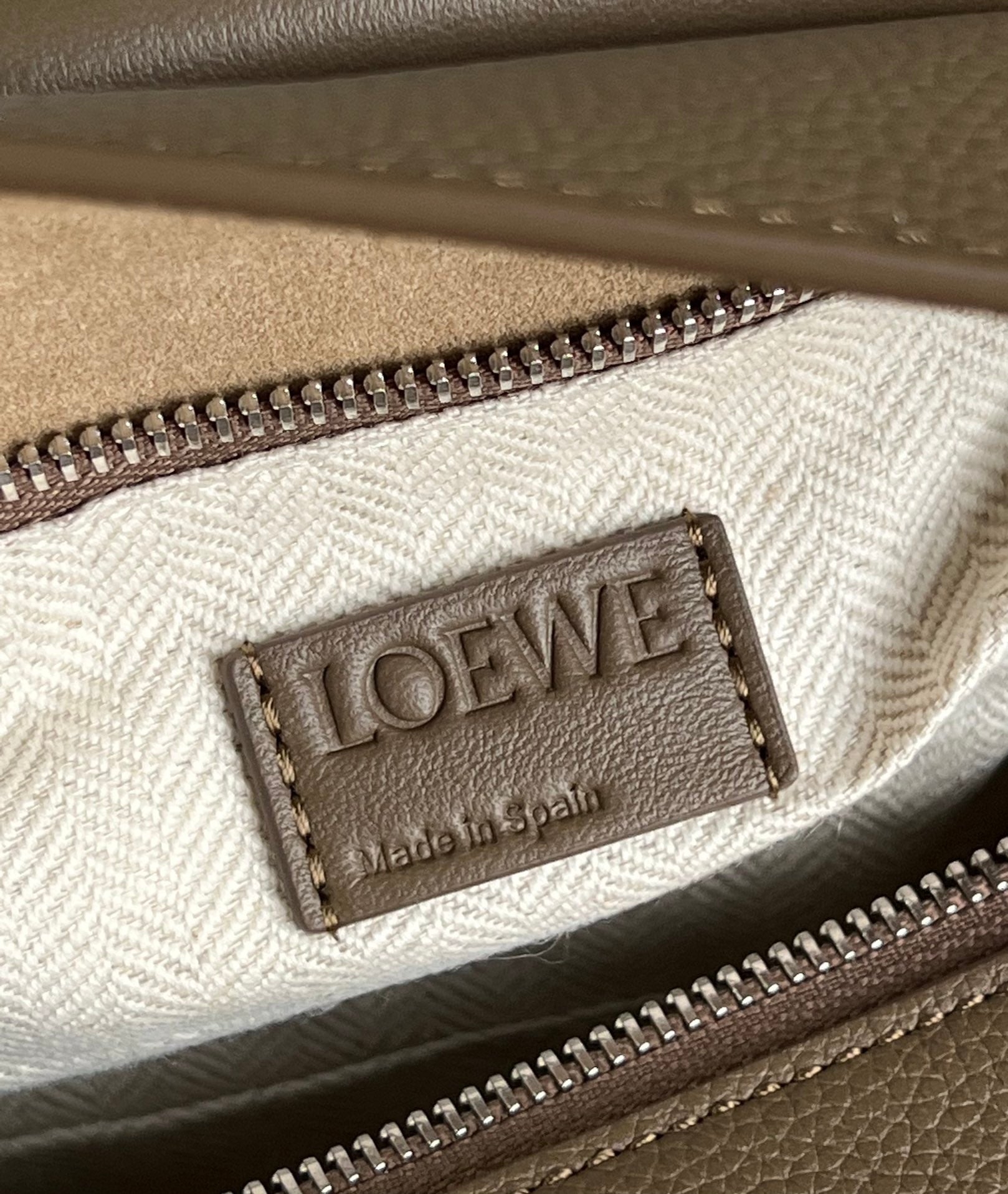 LOEW MEDIUM PUZZLE BAG
