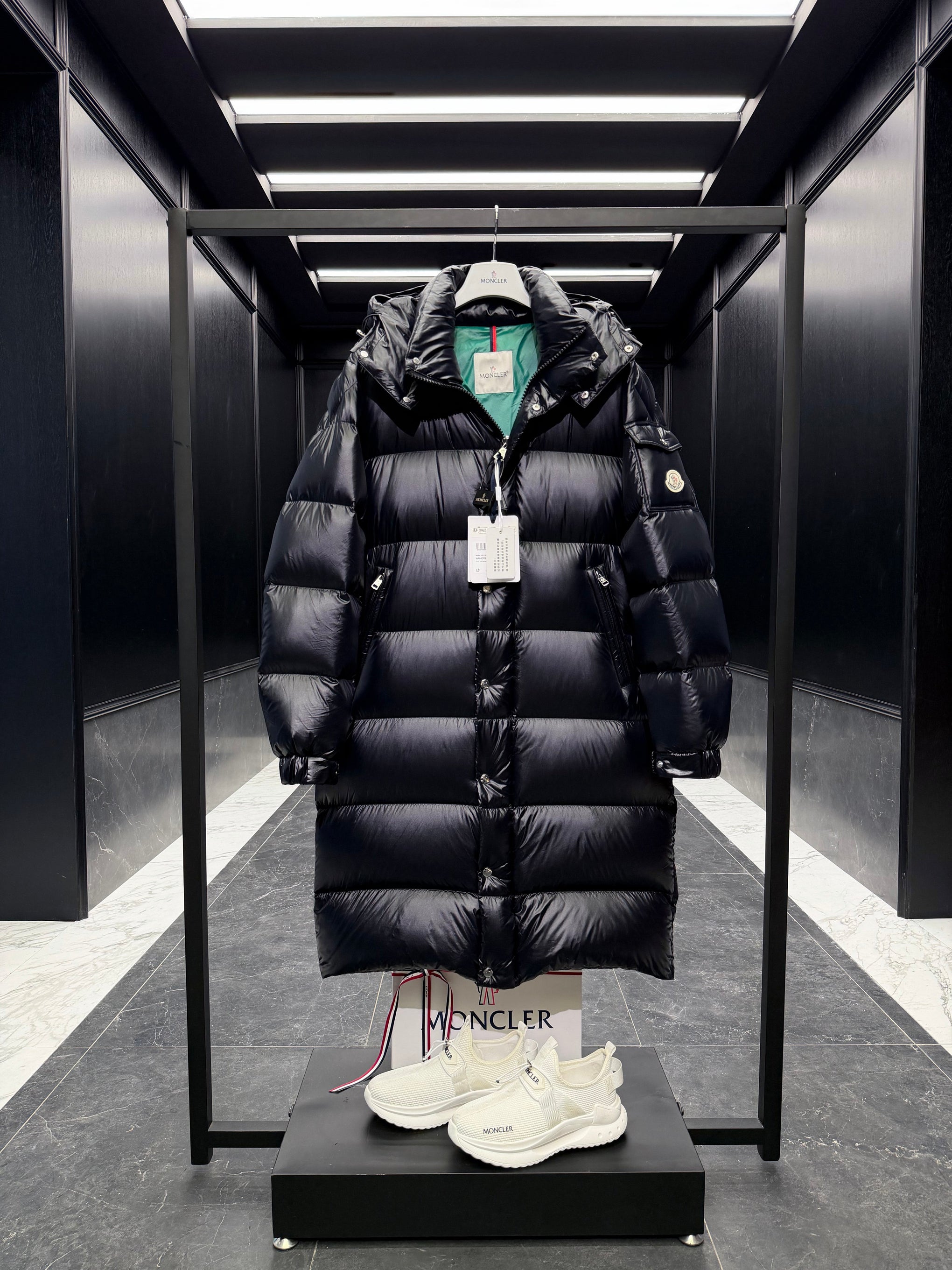 MONC HANOVERIAN COAT