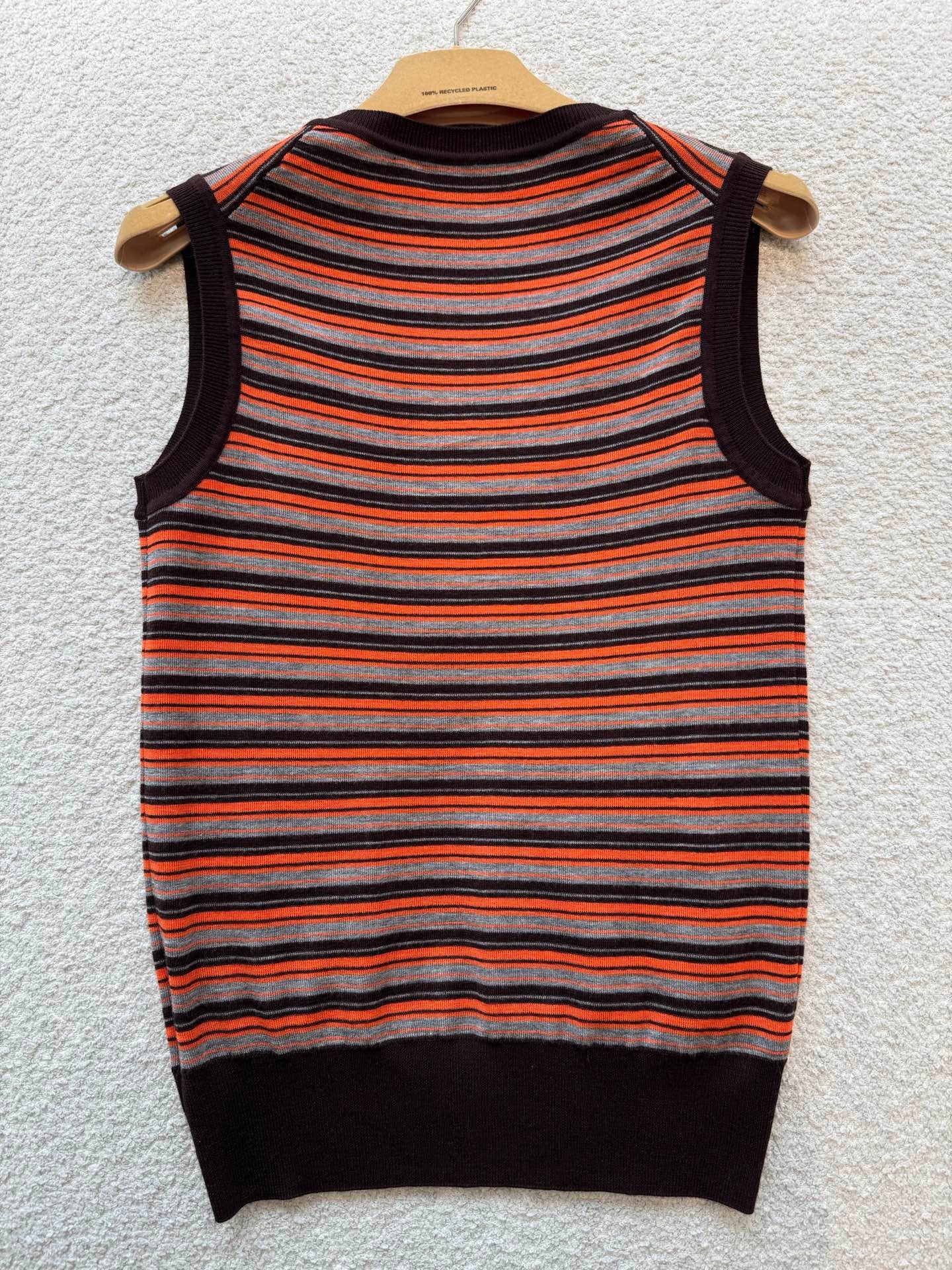 MIU M KNITTED VEST