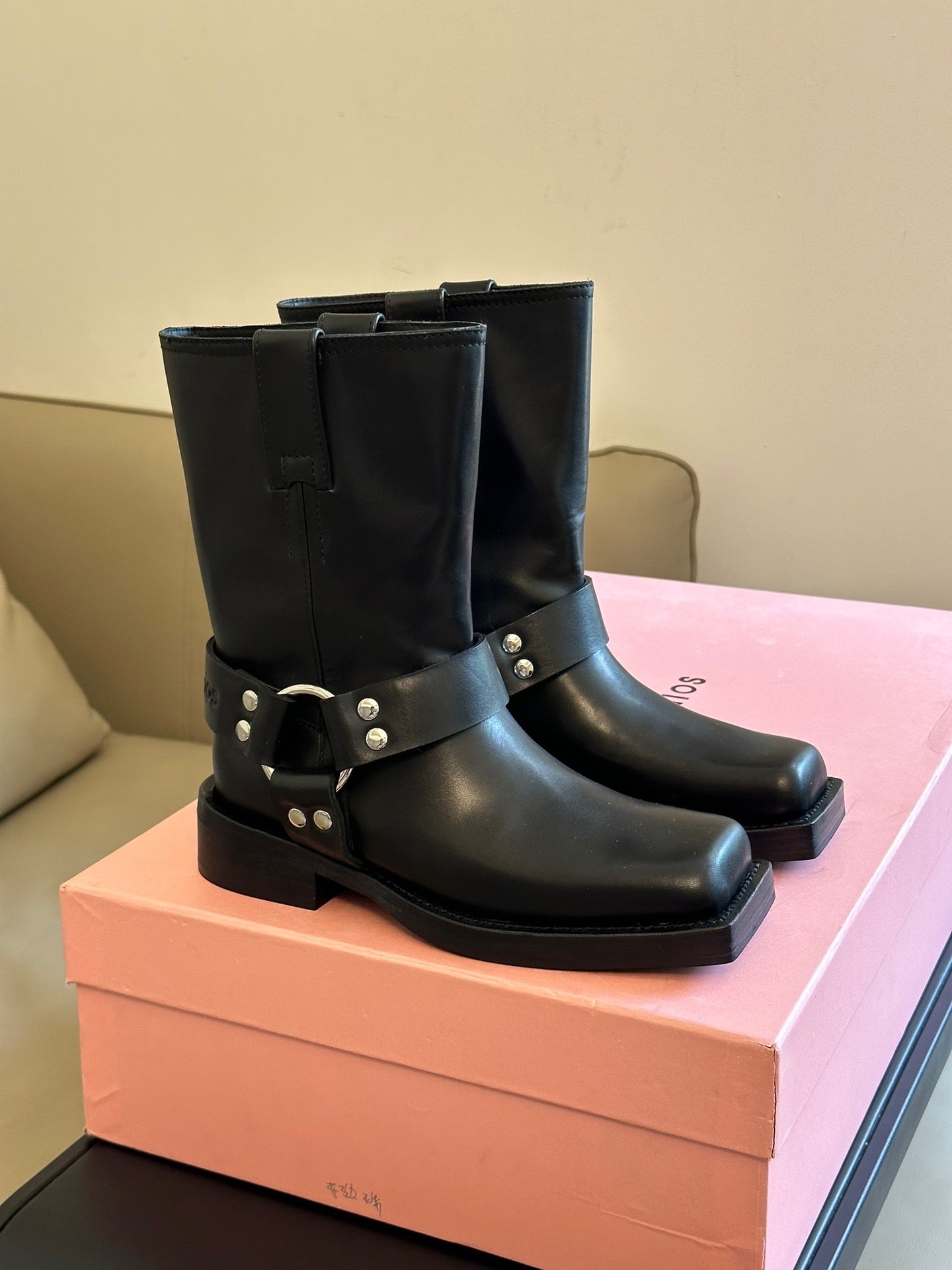 ACNE BOOTS