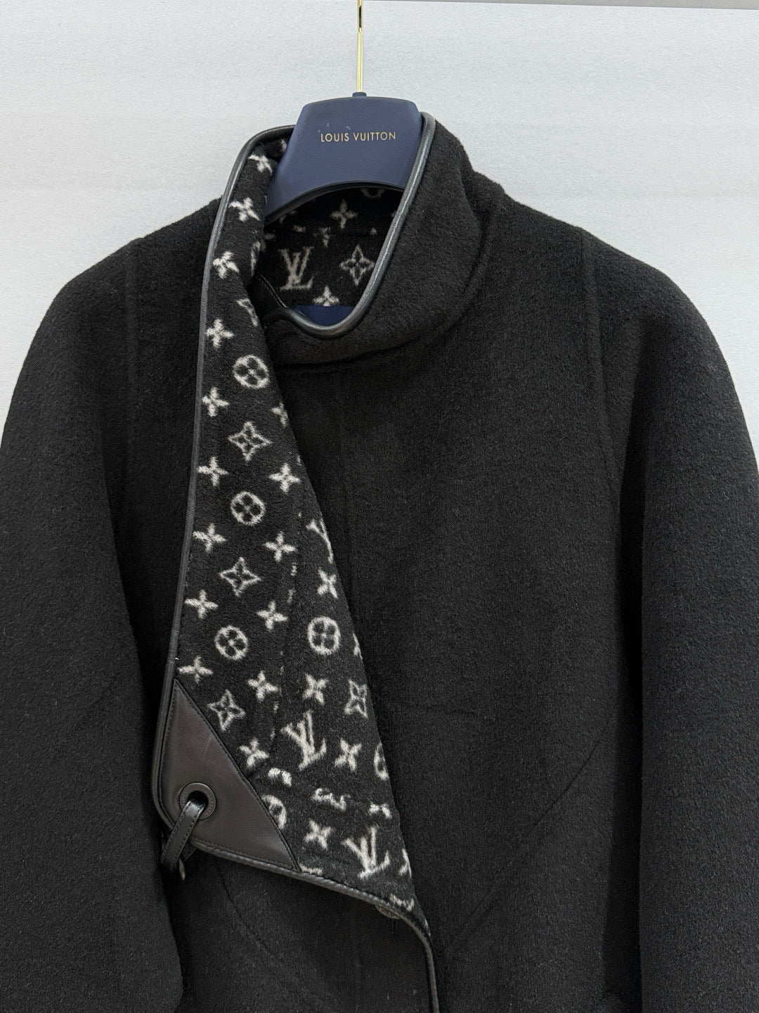 LOU COAT